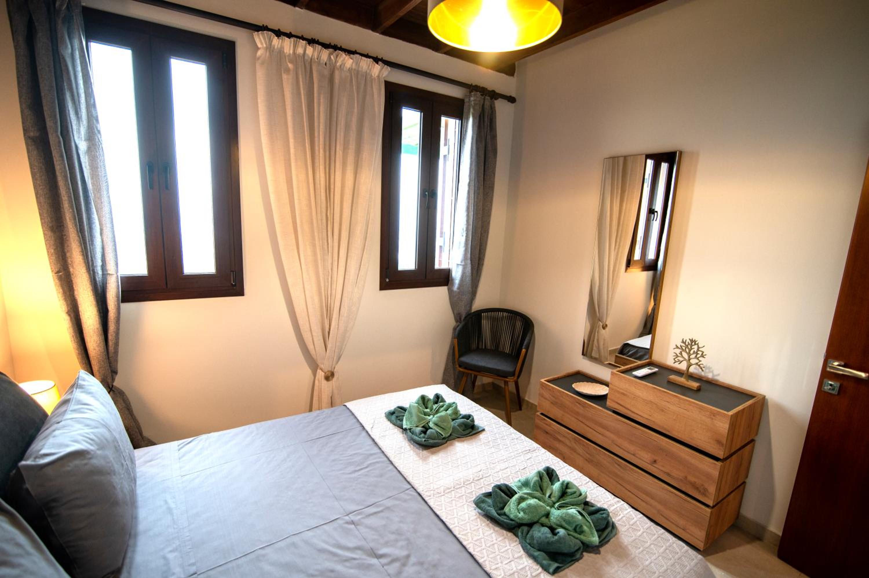 DIMIS ASOMATOS HOMES