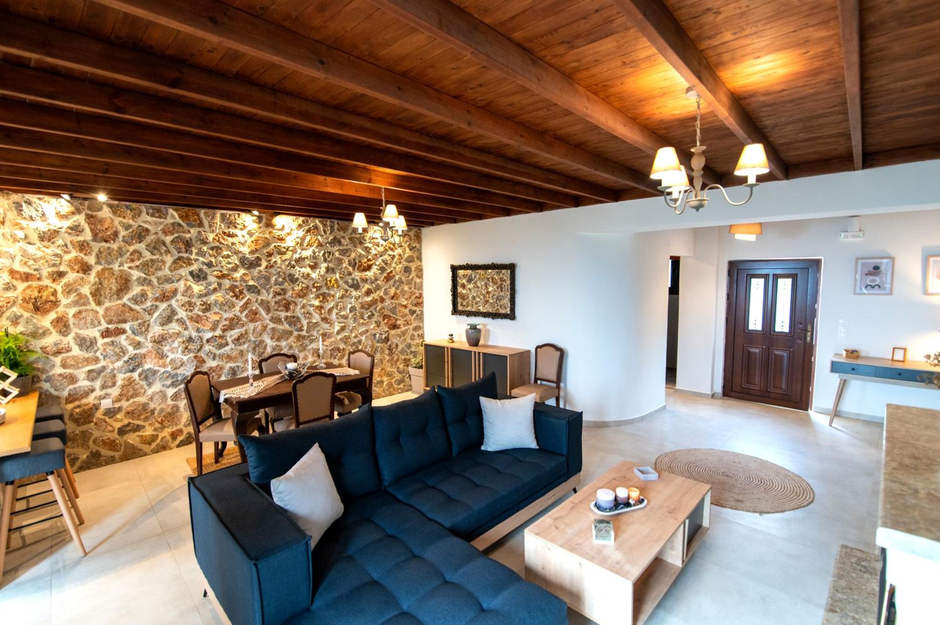 DIMIS ASOMATOS HOMES
