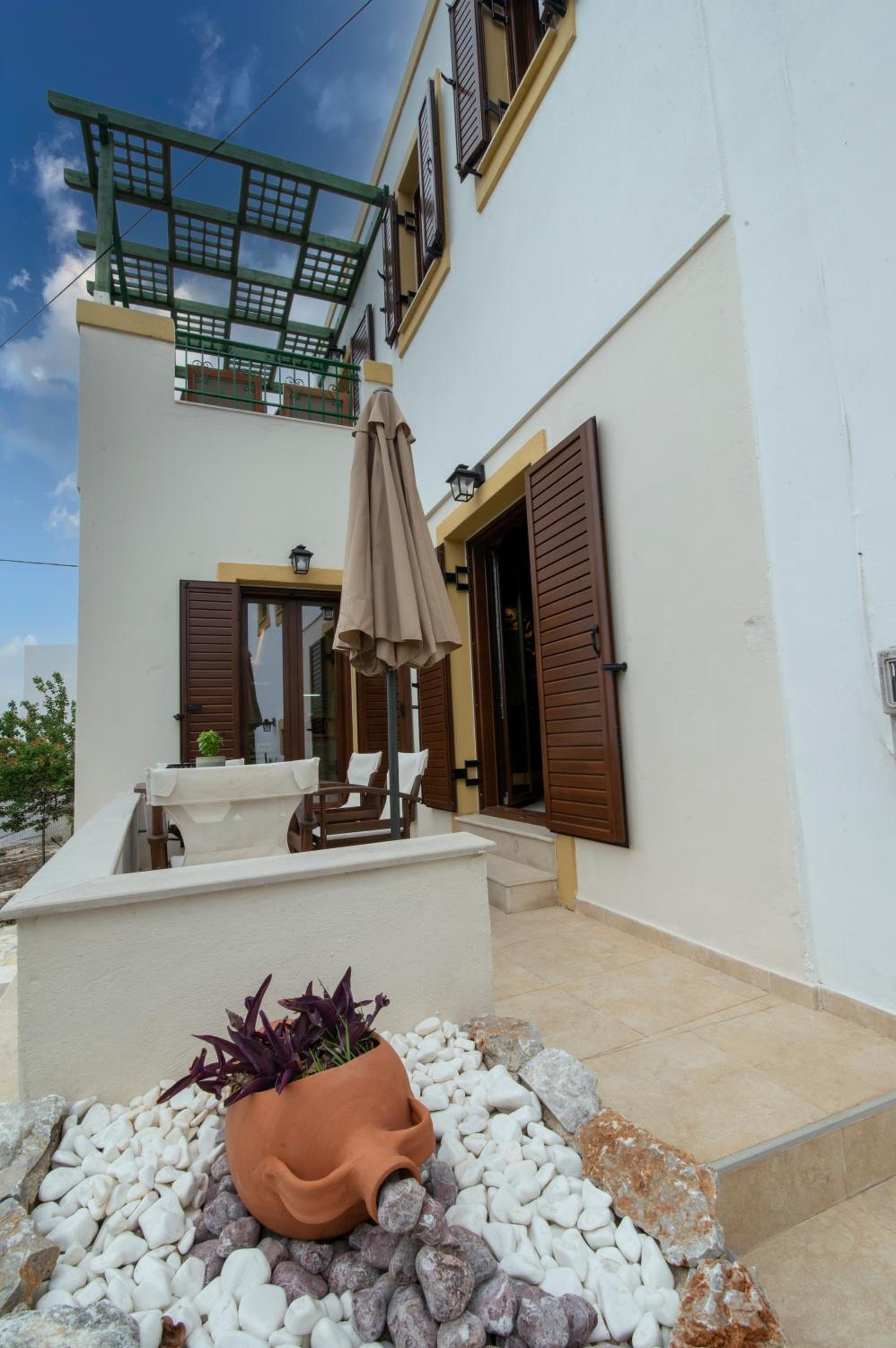 DIMIS ASOMATOS HOMES