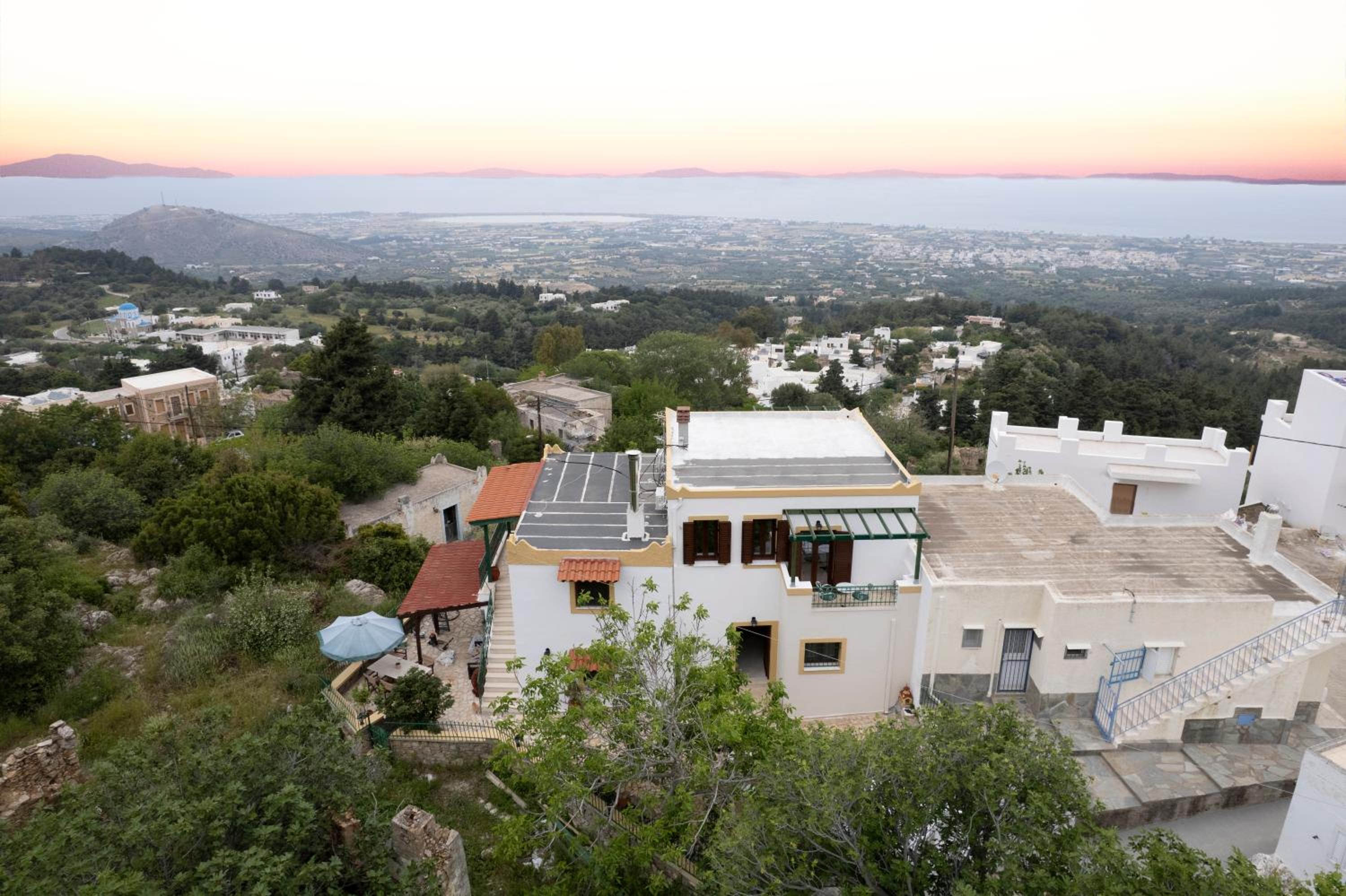 DIMIS ASOMATOS HOMES