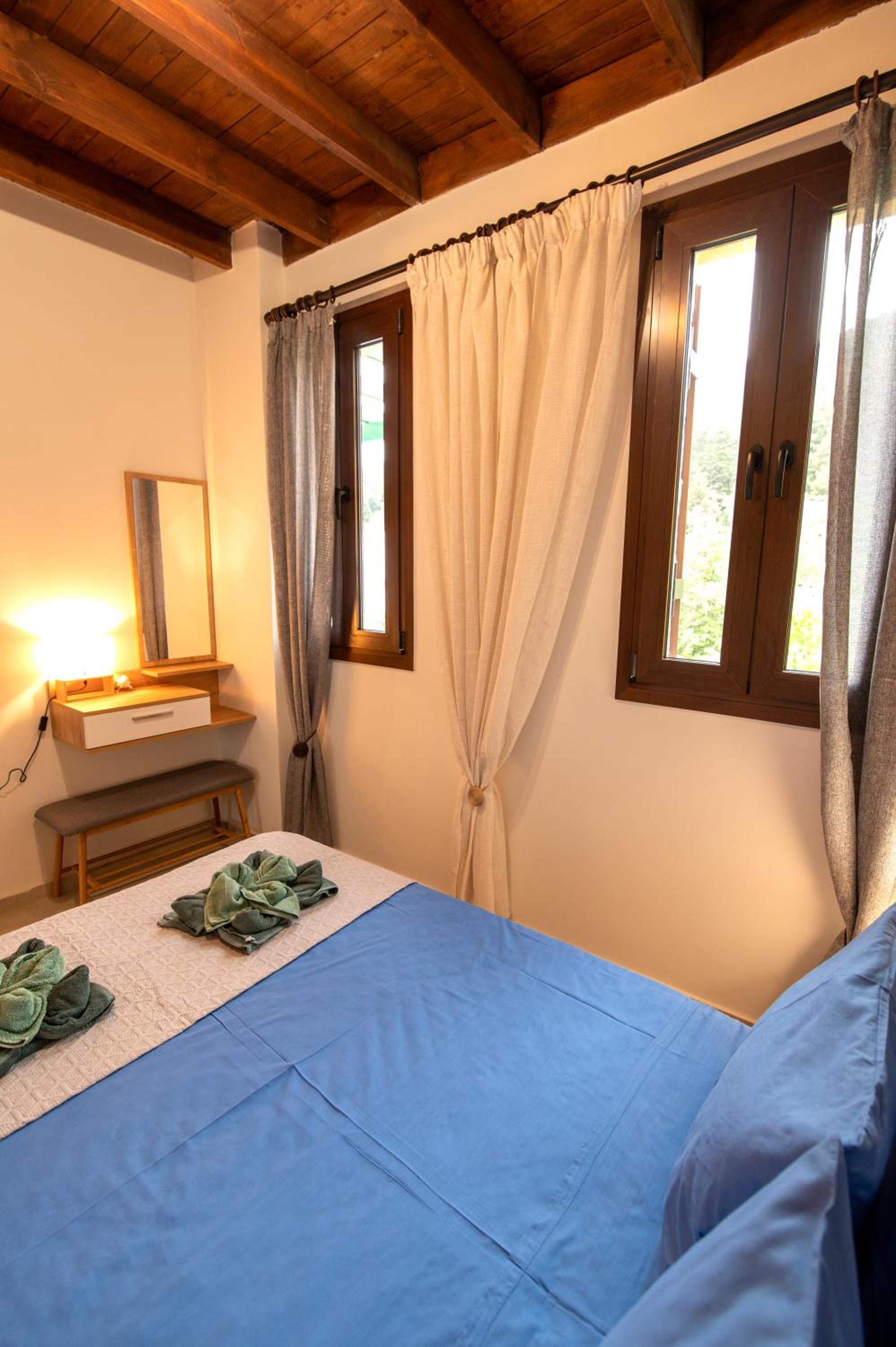 DIMIS ASOMATOS HOMES