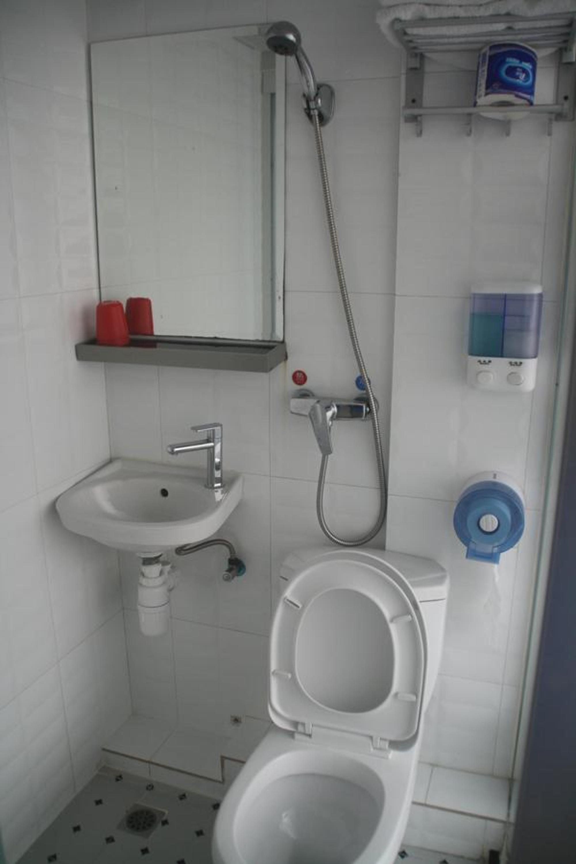 K & B Hostel