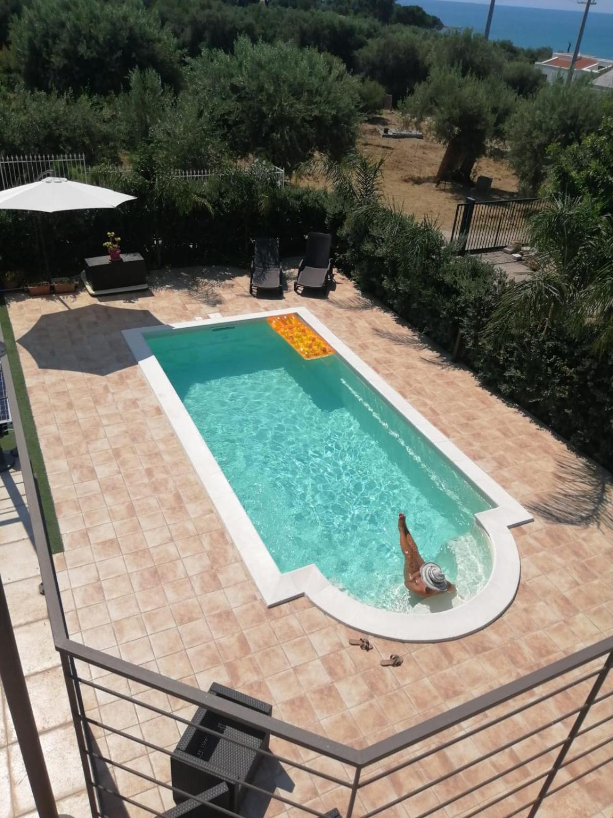 Photo 48
