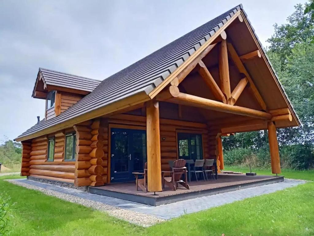 Unieke houten villa met SAUNA in Twente - 5p view 3