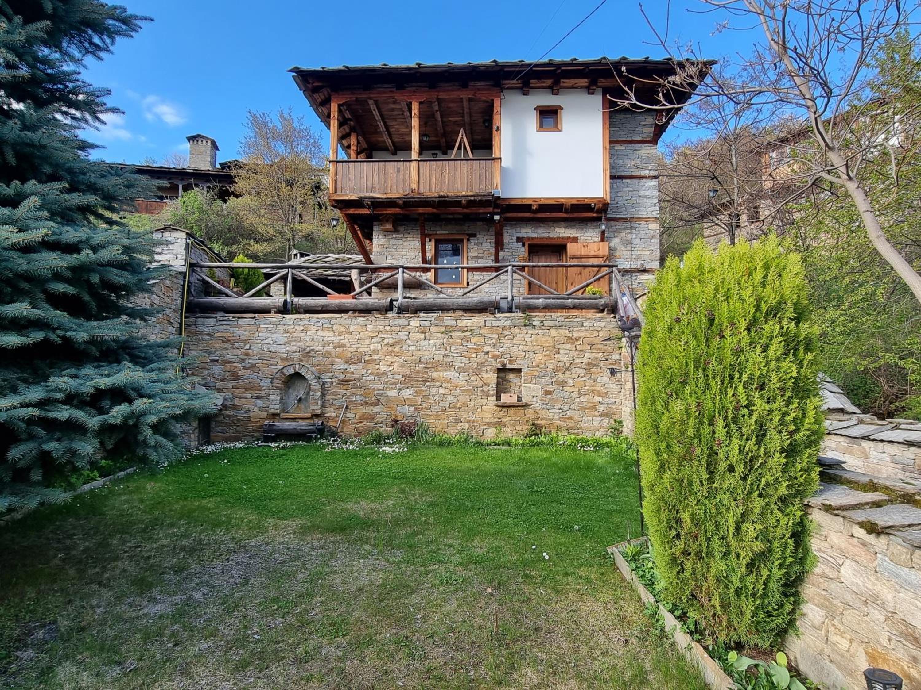 Leshten Valentin's House