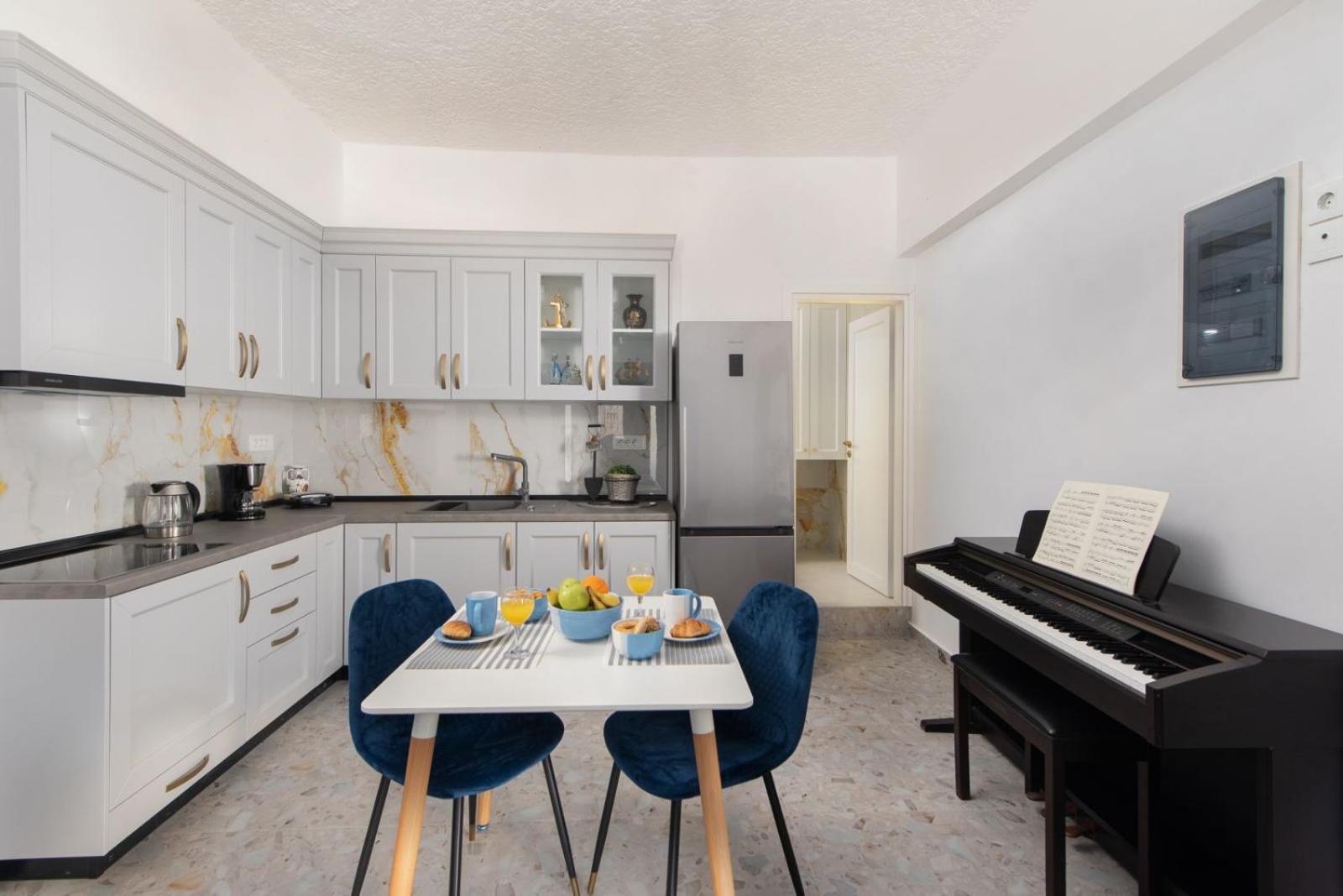 Antonia's Apartments