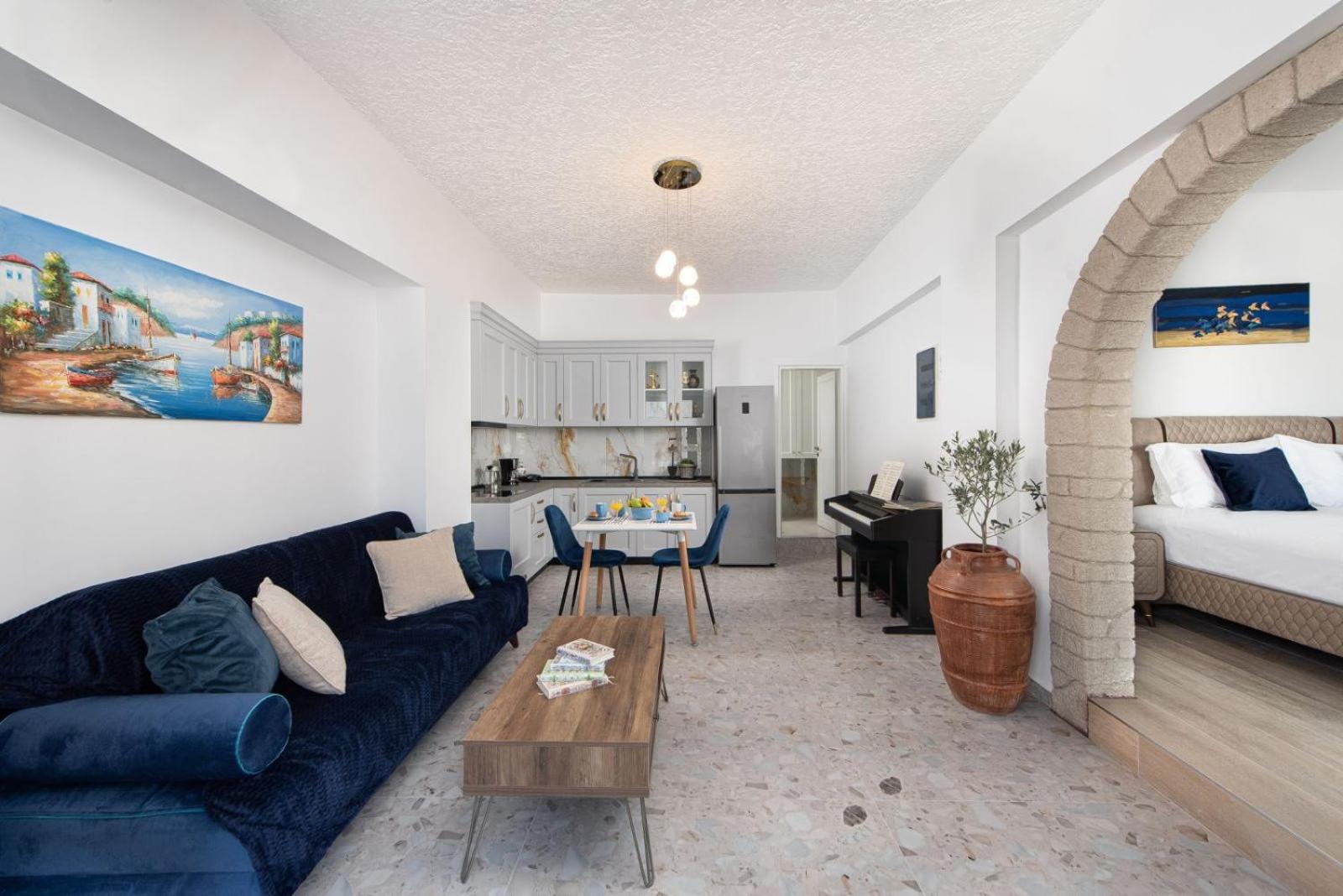Antonia's Apartments