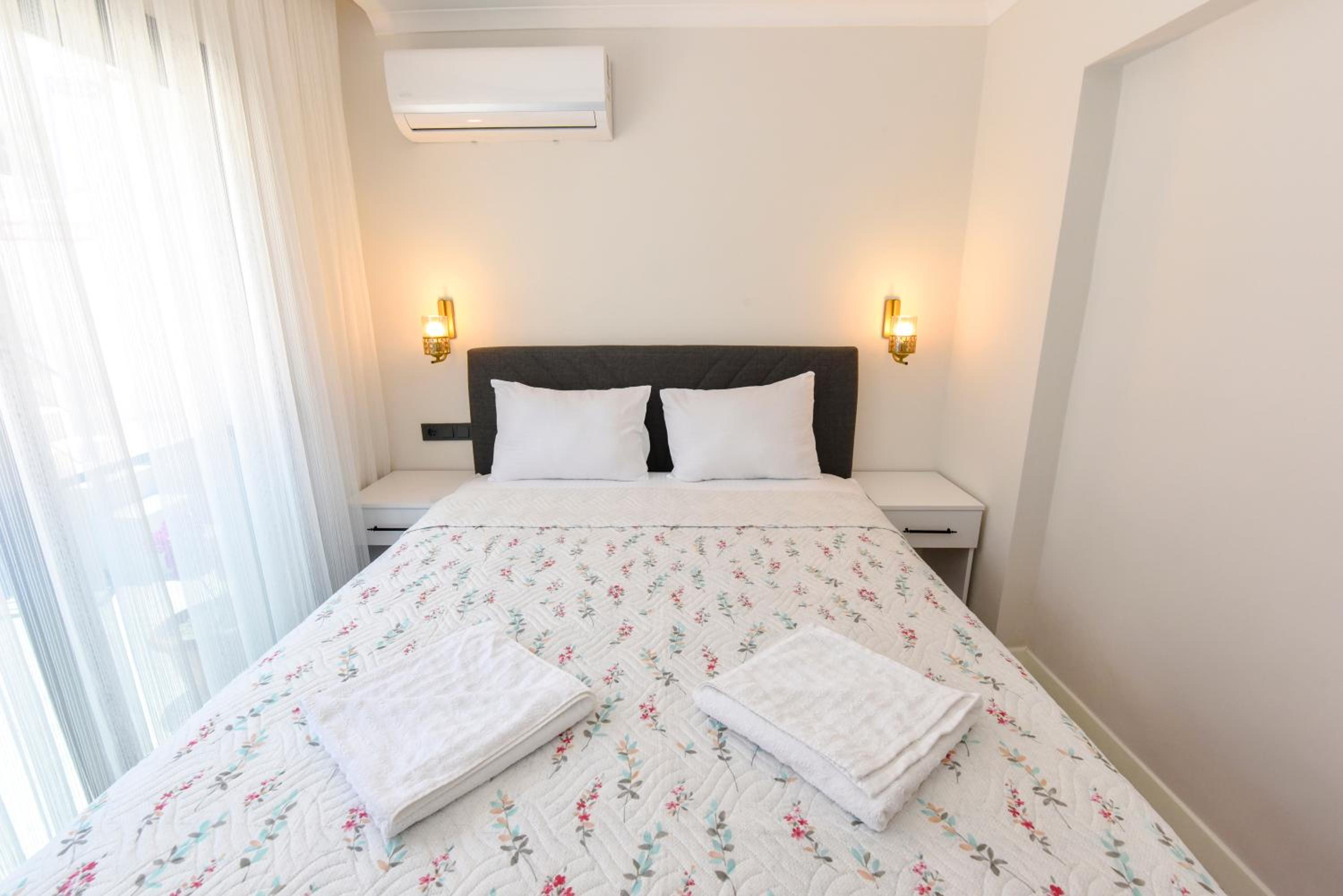 Duygu Apart etkileyici deniz manzaraları - Image 38