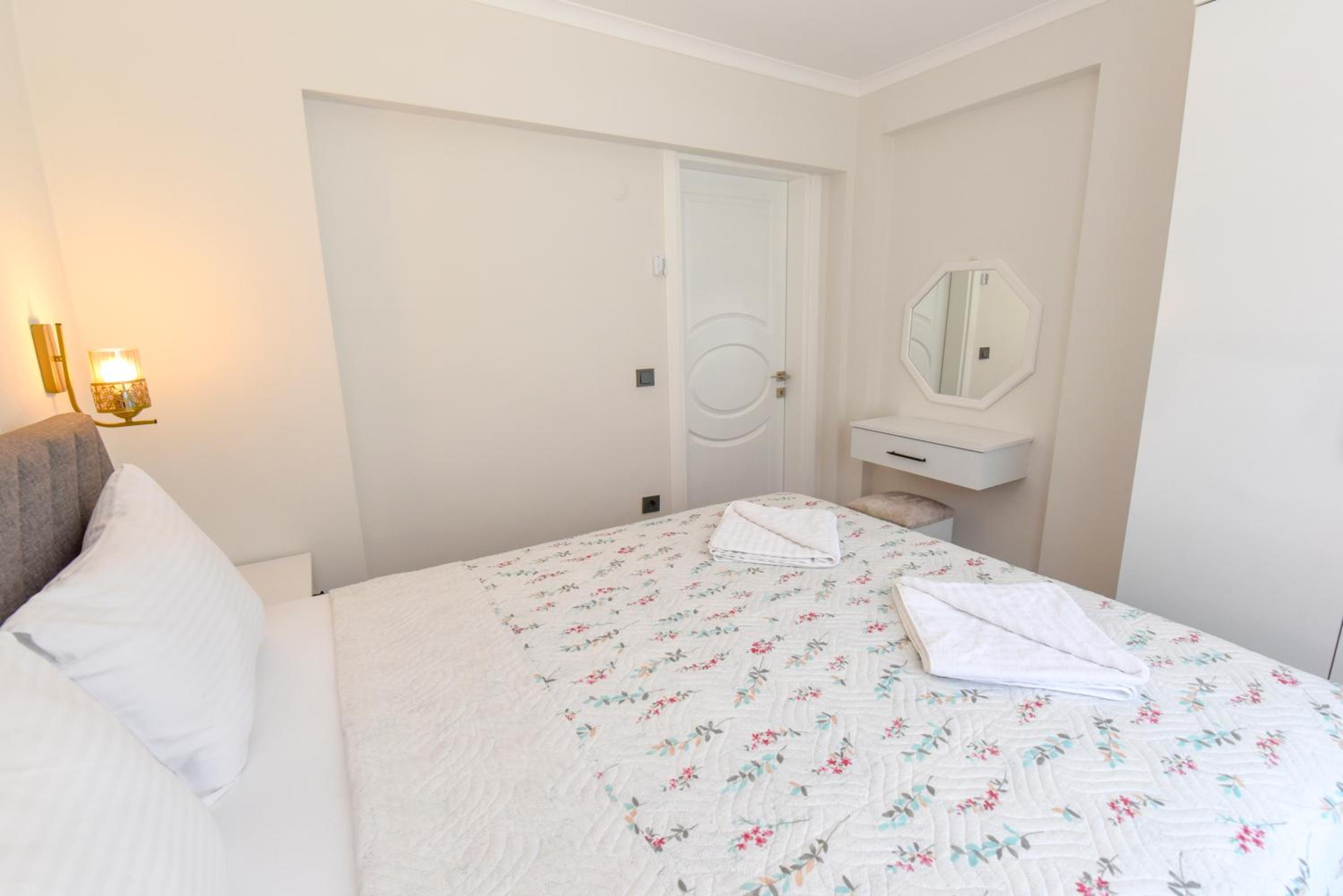 Duygu Apart etkileyici deniz manzaraları - Image 39