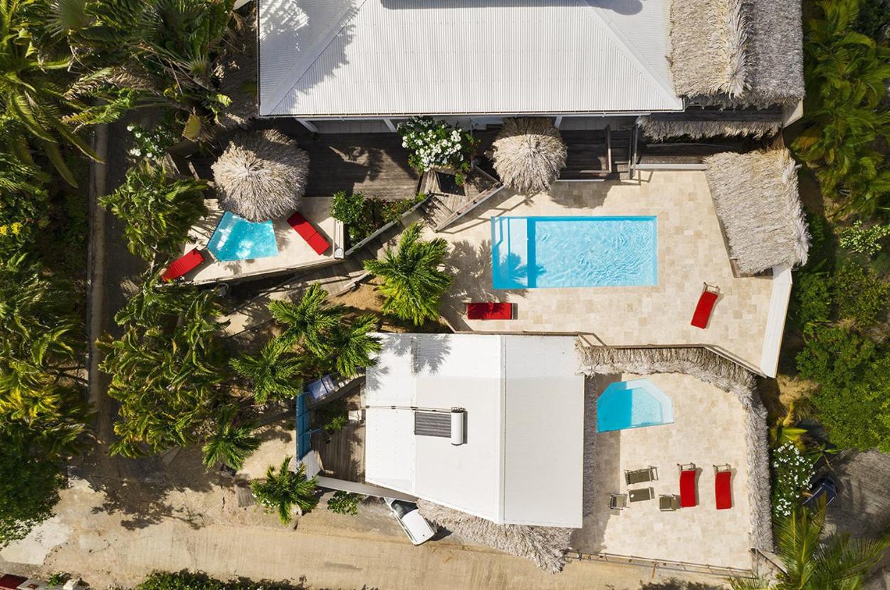 Vue Turquoise Parasol