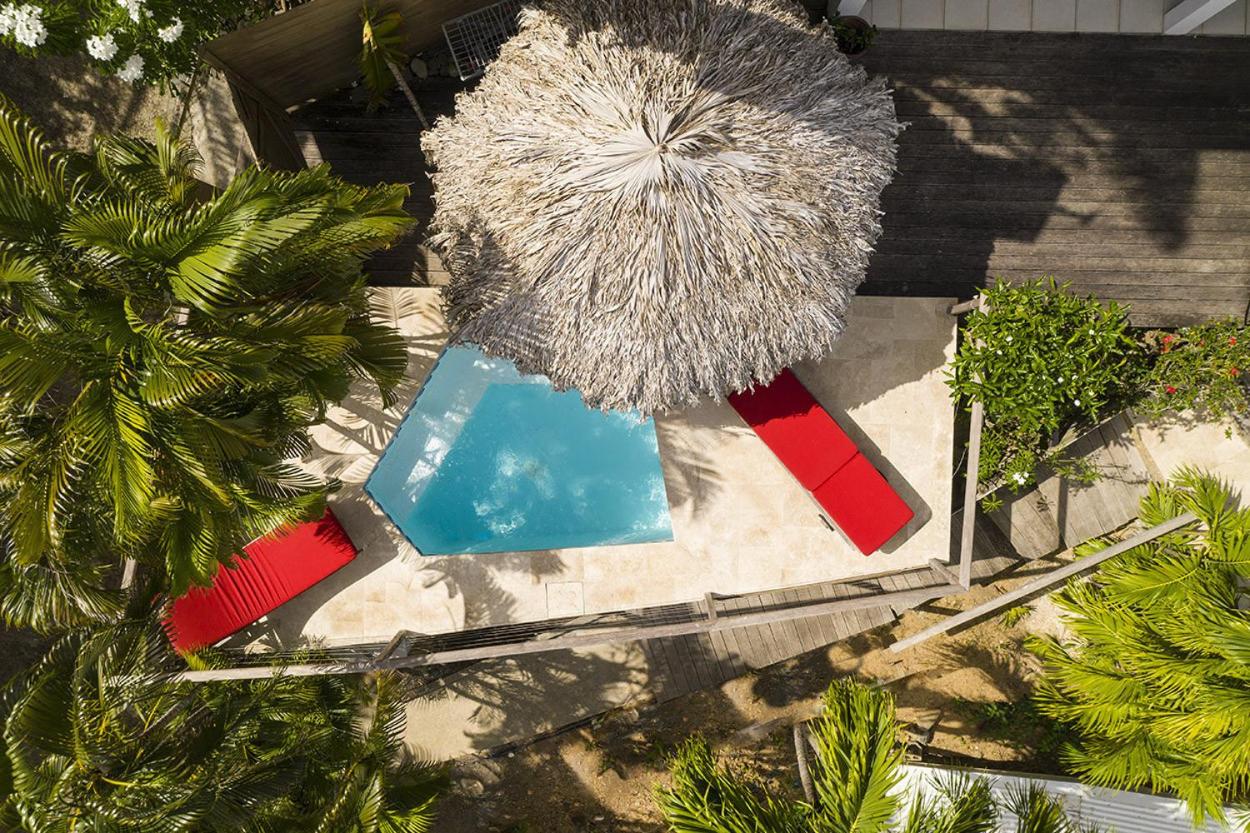 Vue Turquoise Parasol
