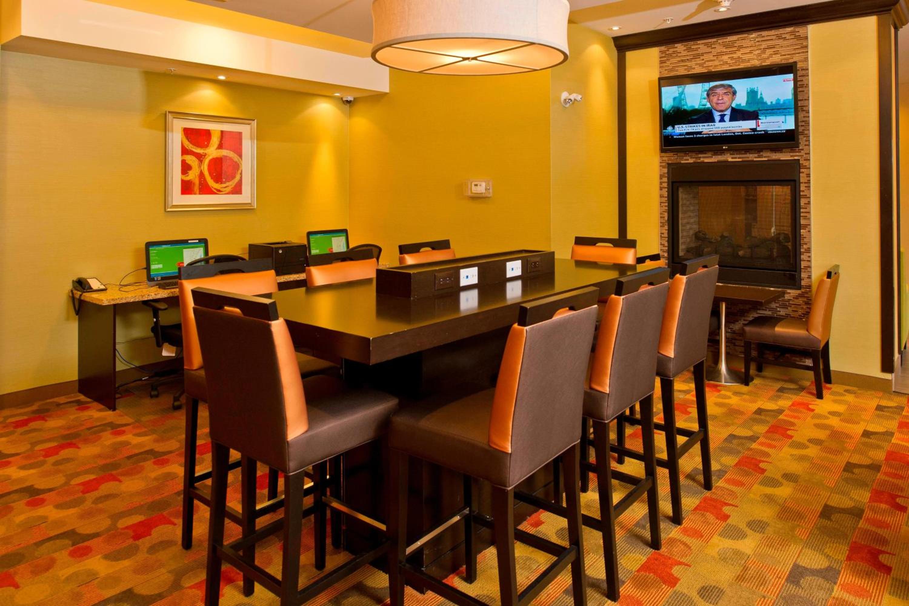 Thunder Bay Vacations - TownePlace Suites by Marriott Thunder Bay - Property Image 4