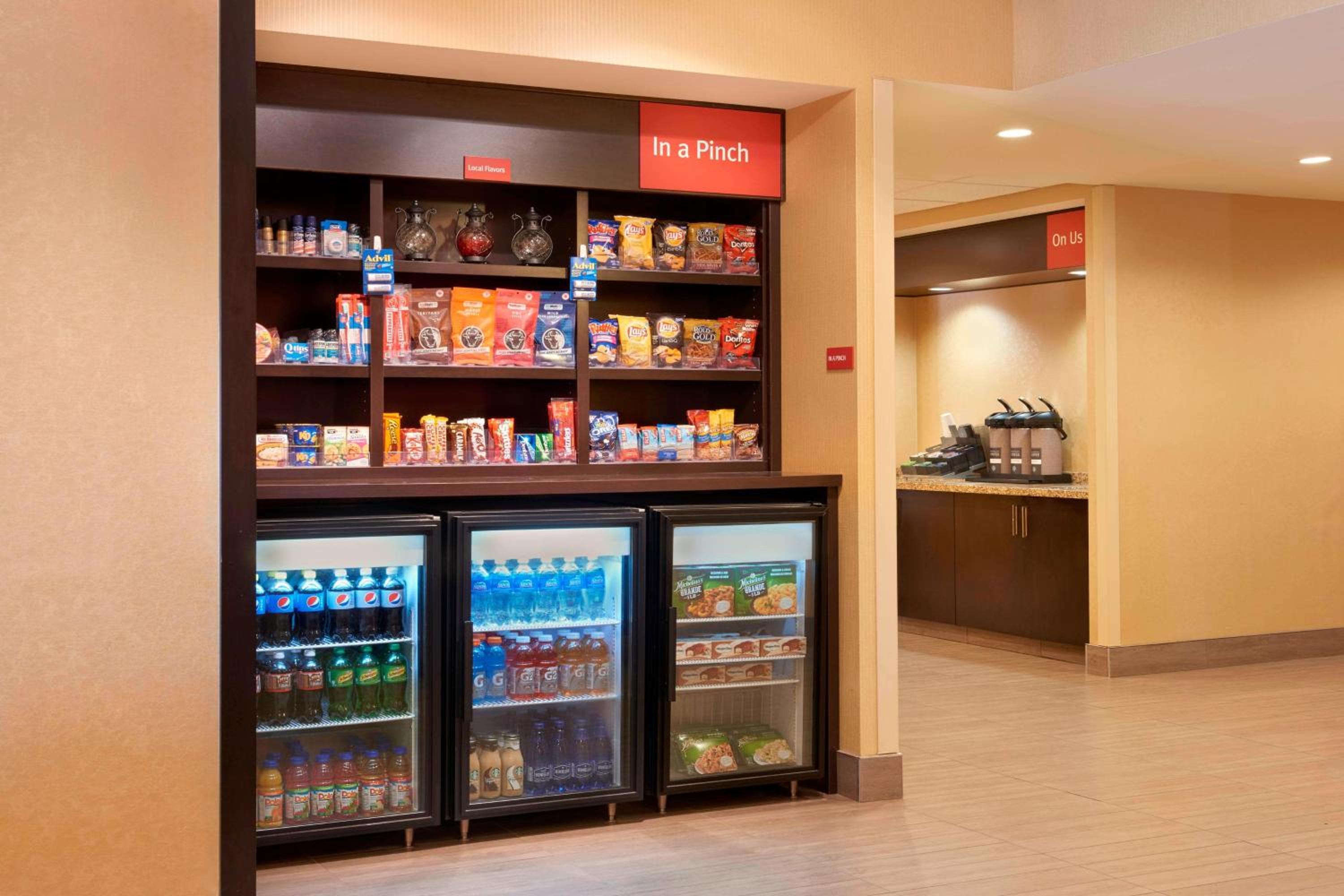 Thunder Bay Vacations - TownePlace Suites by Marriott Thunder Bay - Property Image 2