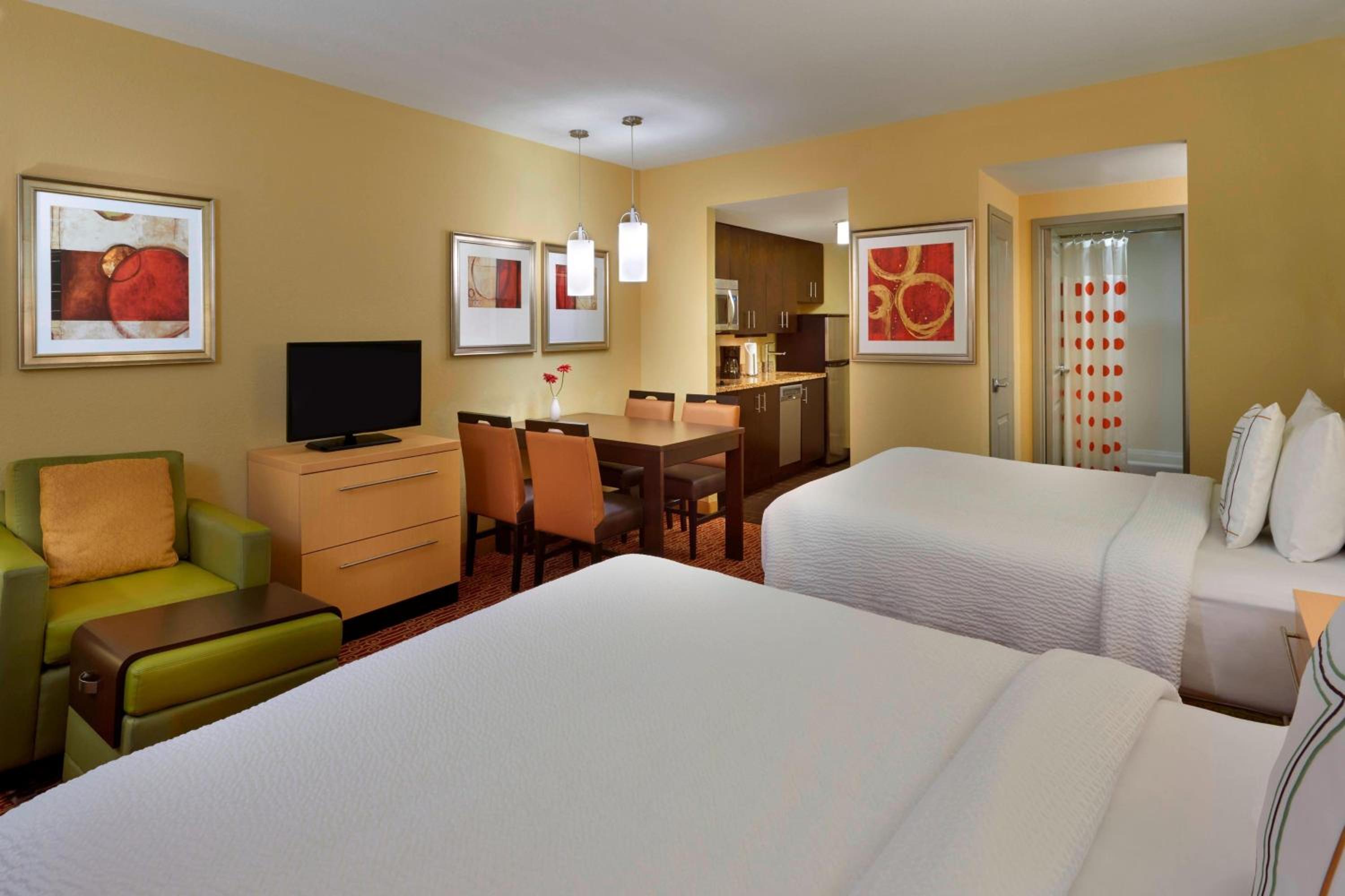 Thunder Bay Vacations - TownePlace Suites by Marriott Thunder Bay - Property Image 1