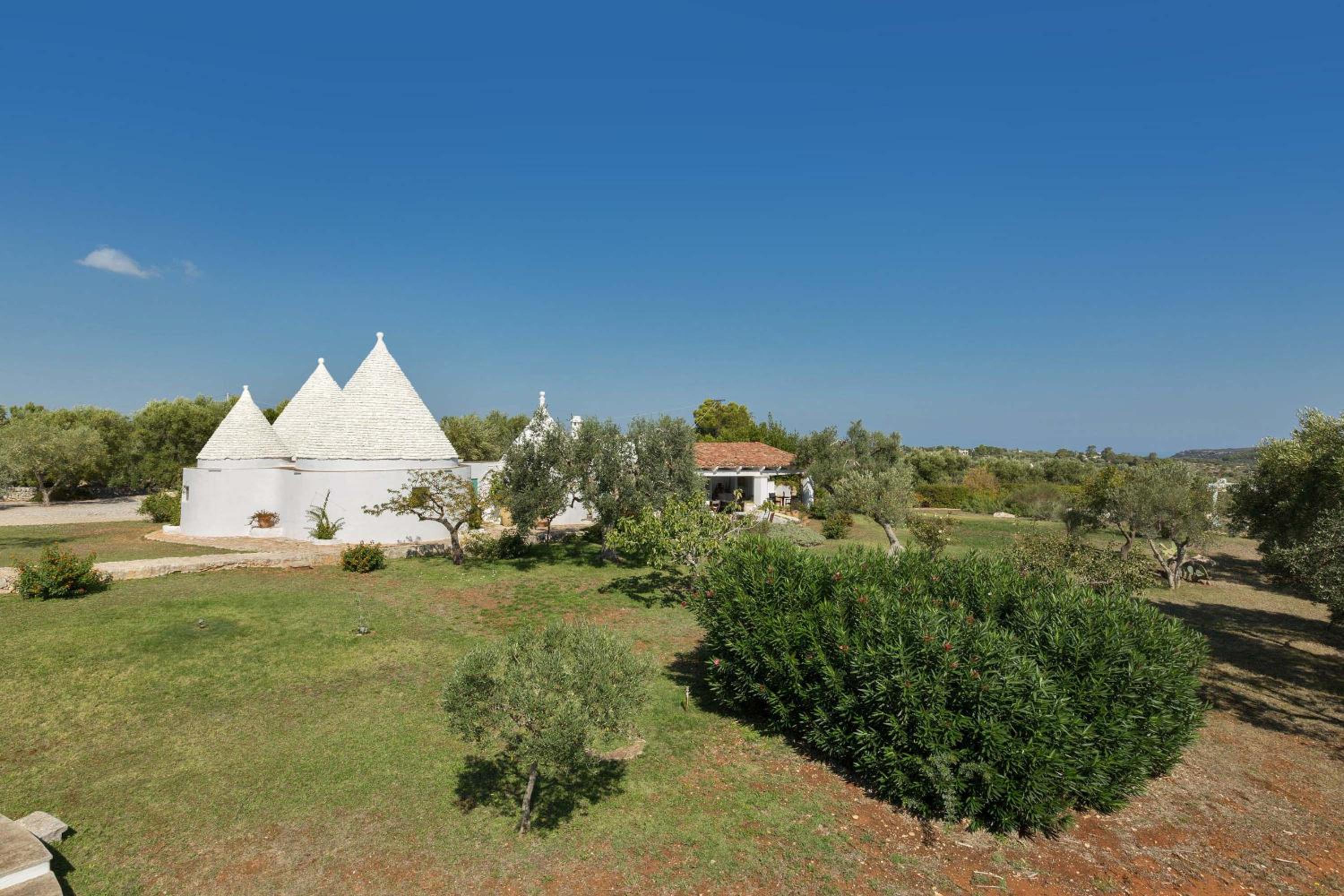 Trulli Il Cappero by Perle di Puglia
