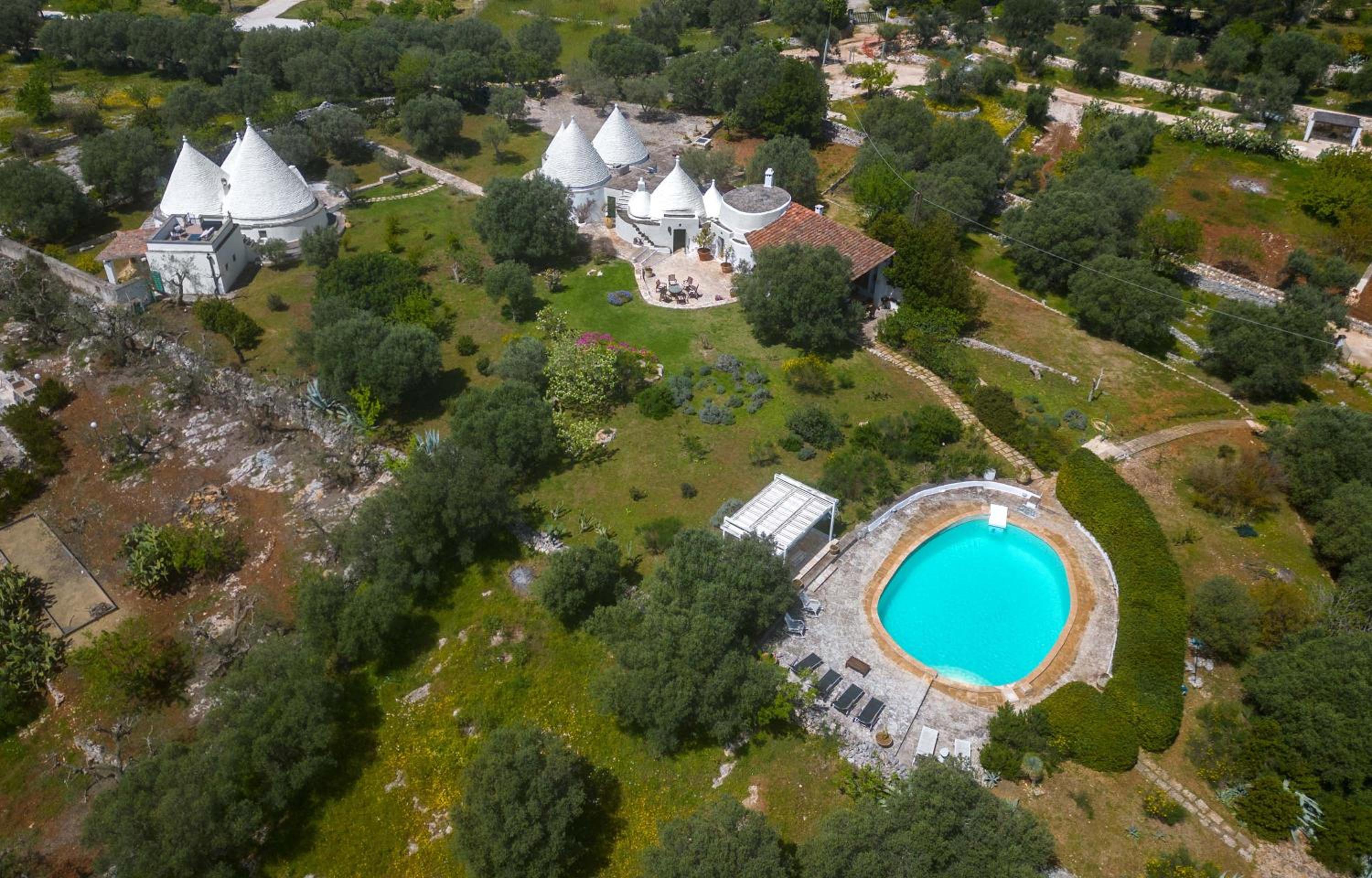Trulli Il Cappero by Perle di Puglia