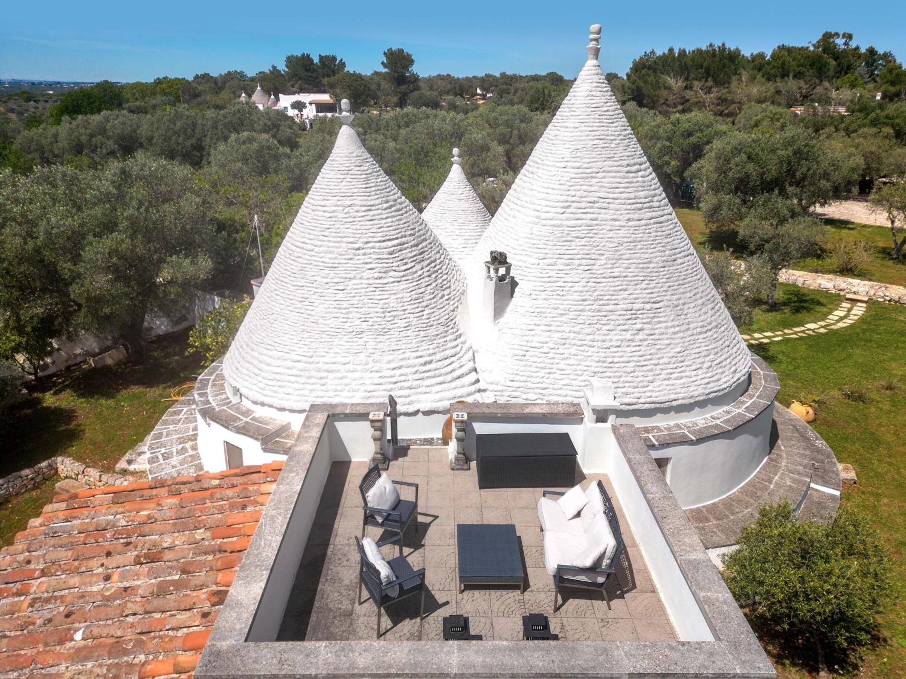 Trulli Il Cappero by Perle di Puglia