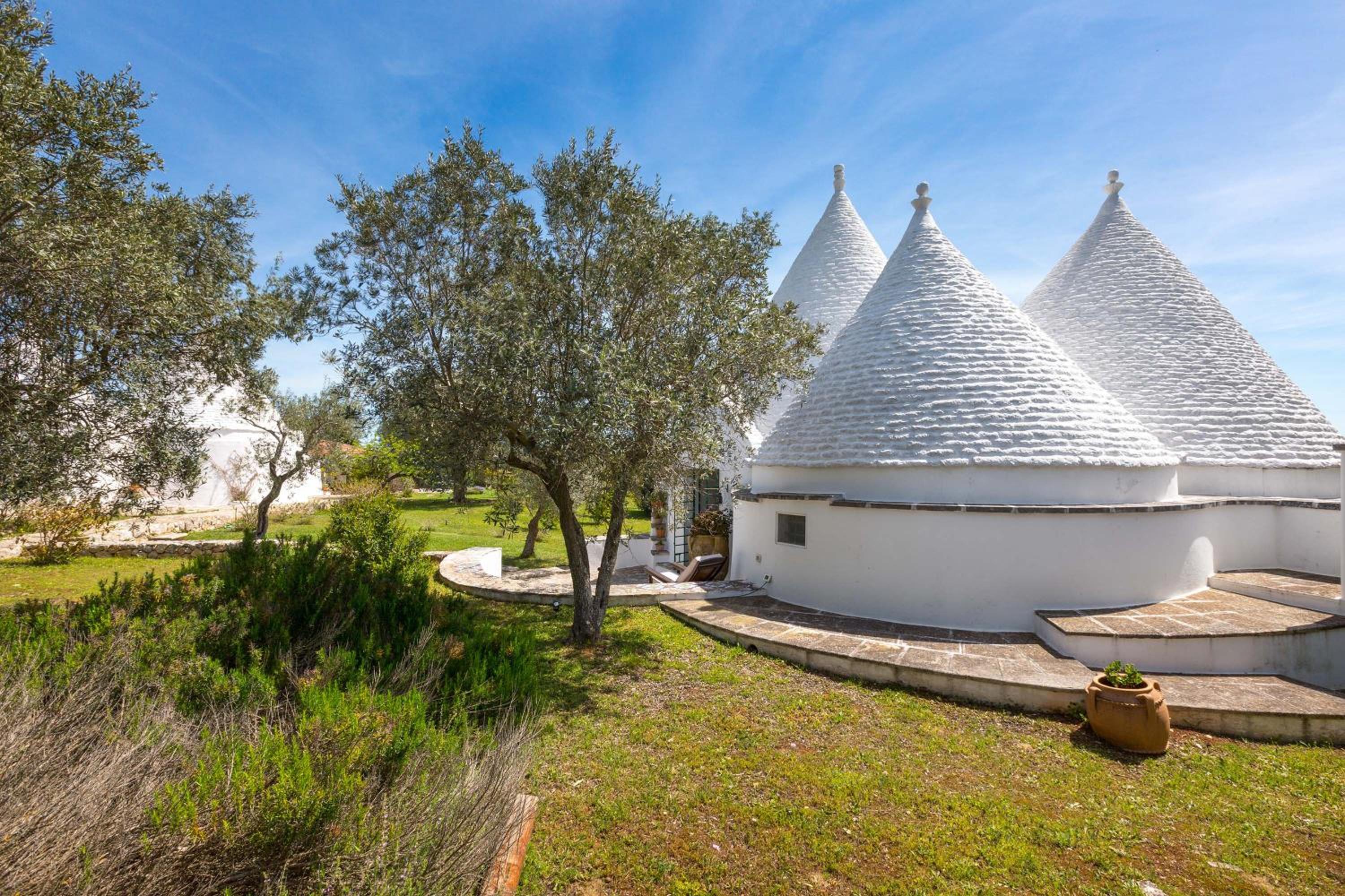 Trulli Il Cappero by Perle di Puglia