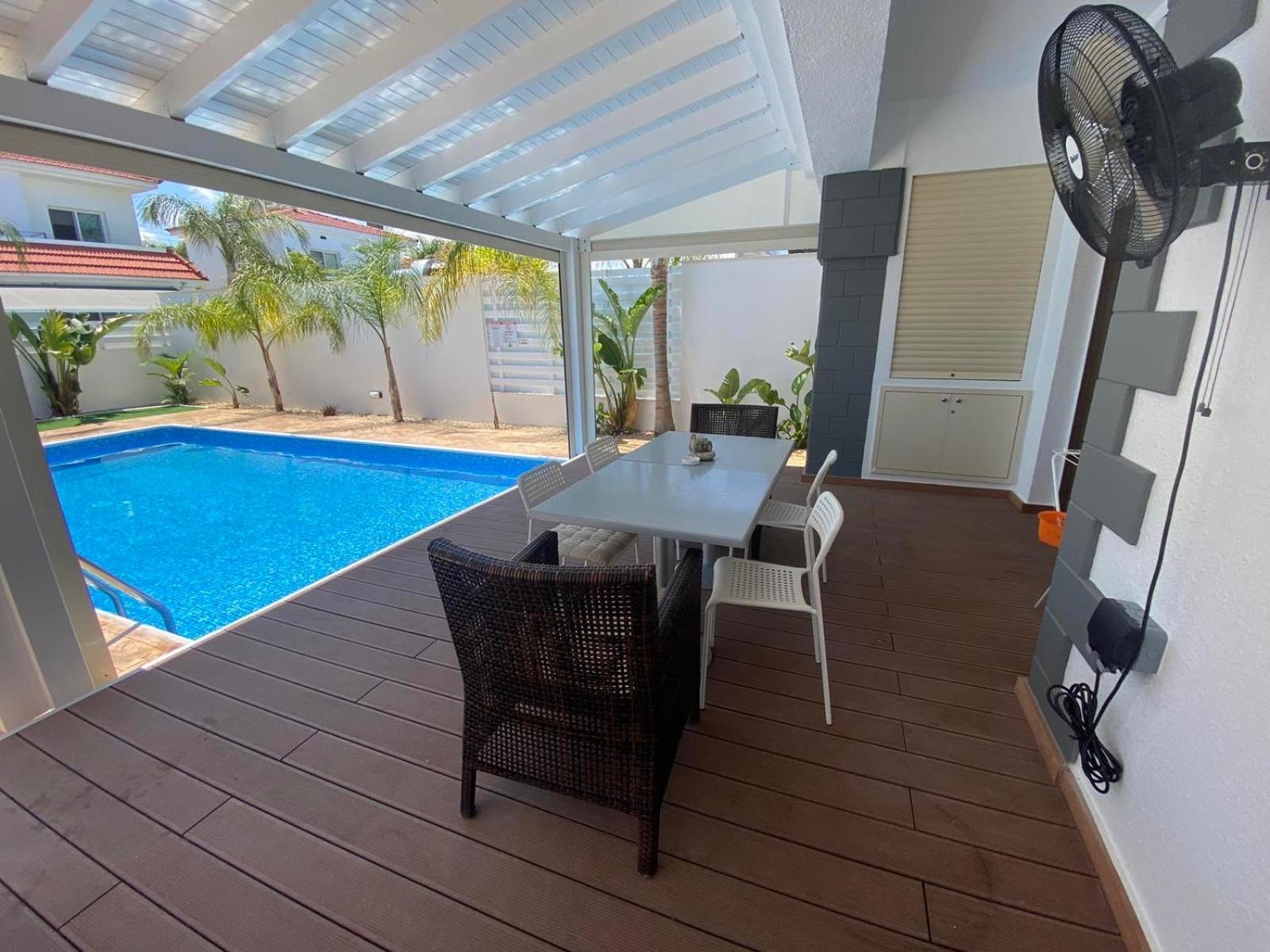 Villa Angel - Exotic Villa 200m From Beach