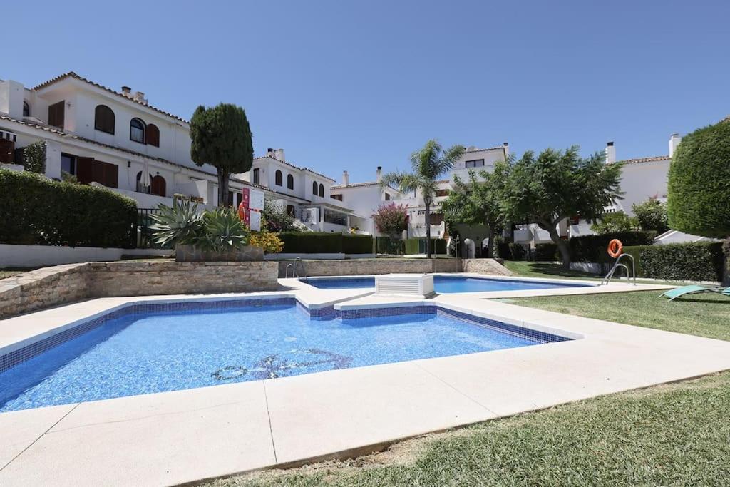 4 Bedroom Townhouse 200 meters from the Beach! view 4
