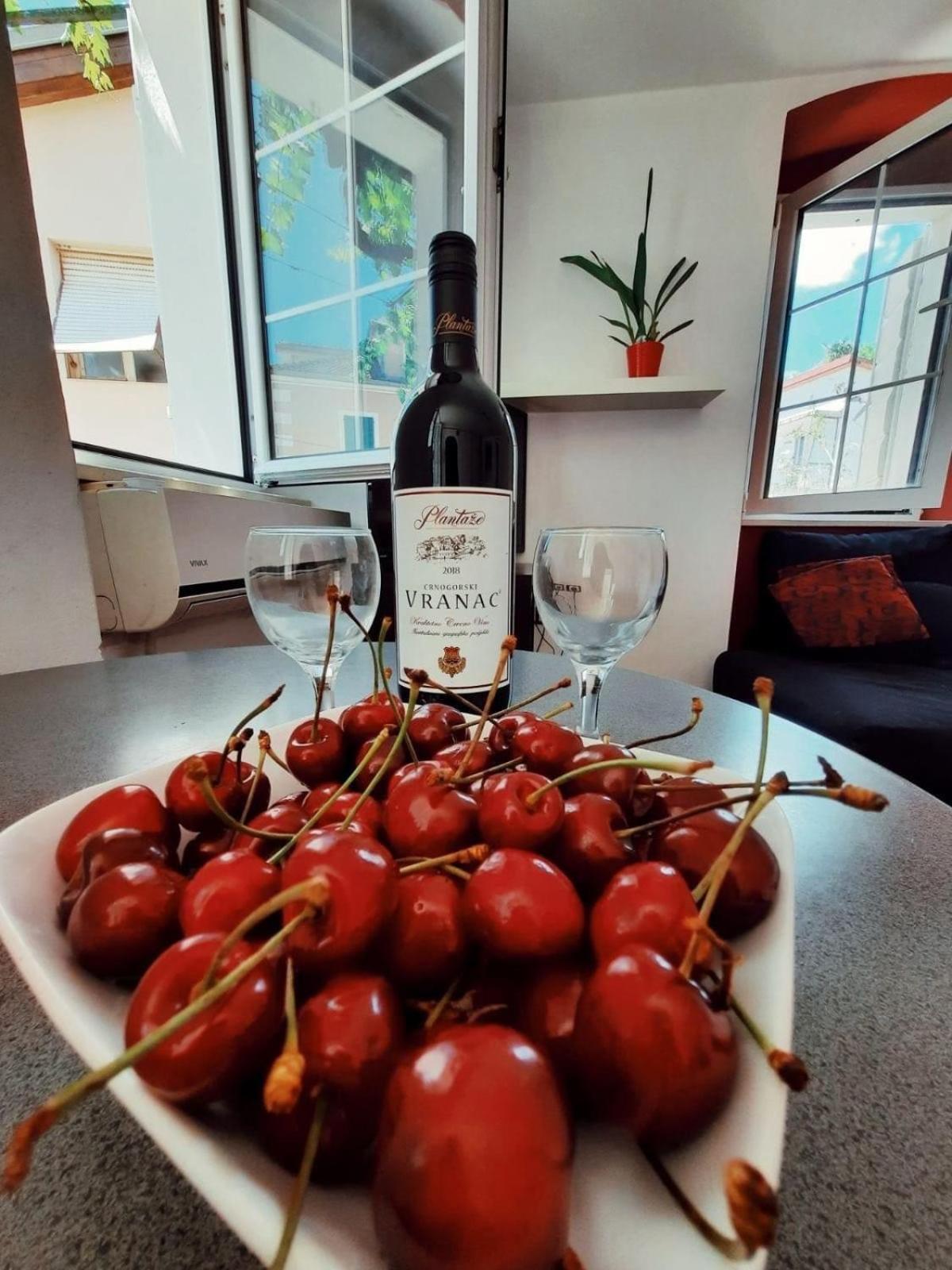 Hidden Gem Studio Apartment photo 5