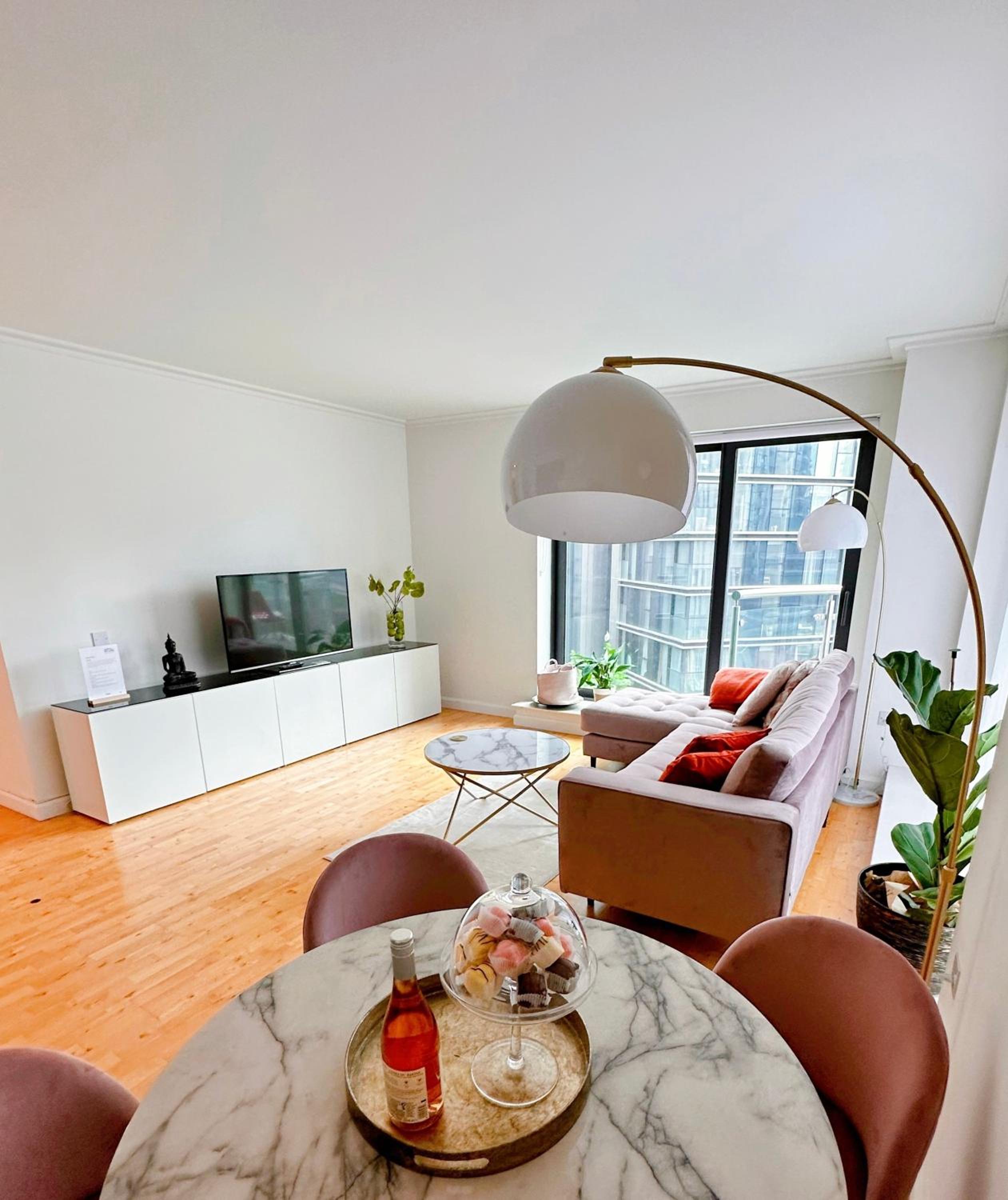City Waterfront Apartments