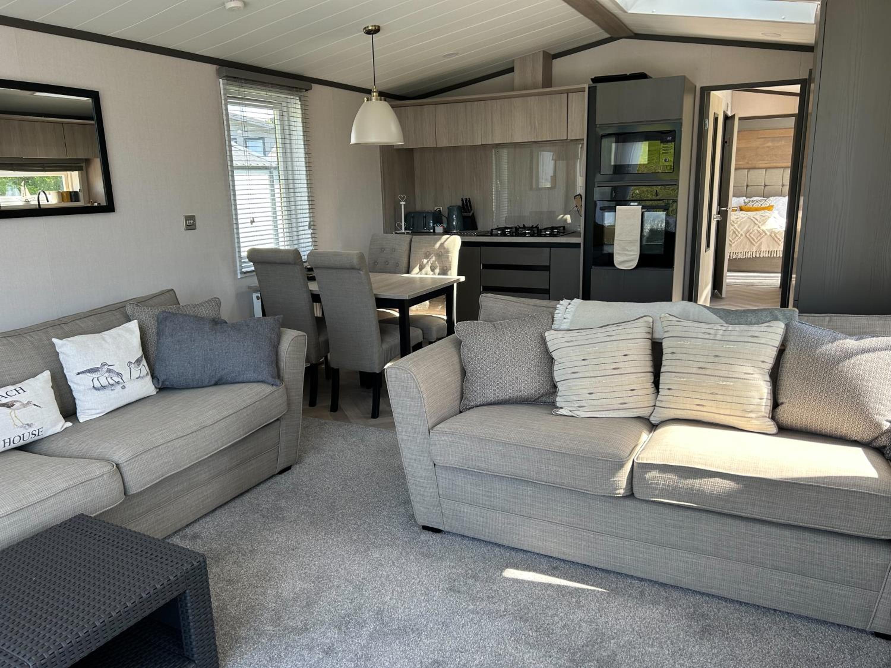 Mawgan Pads Lazy Days Lodge view 4