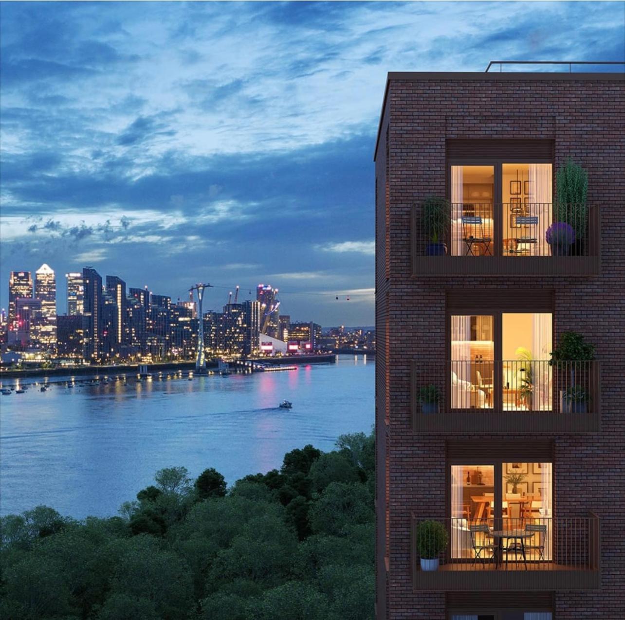 City Waterfront Apartments