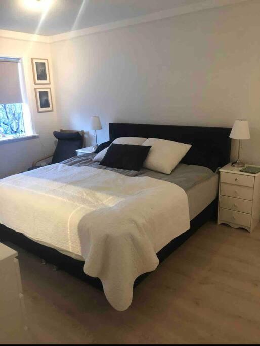 Reykjavik Apartment With 4 Bedrooms - City Center view 3