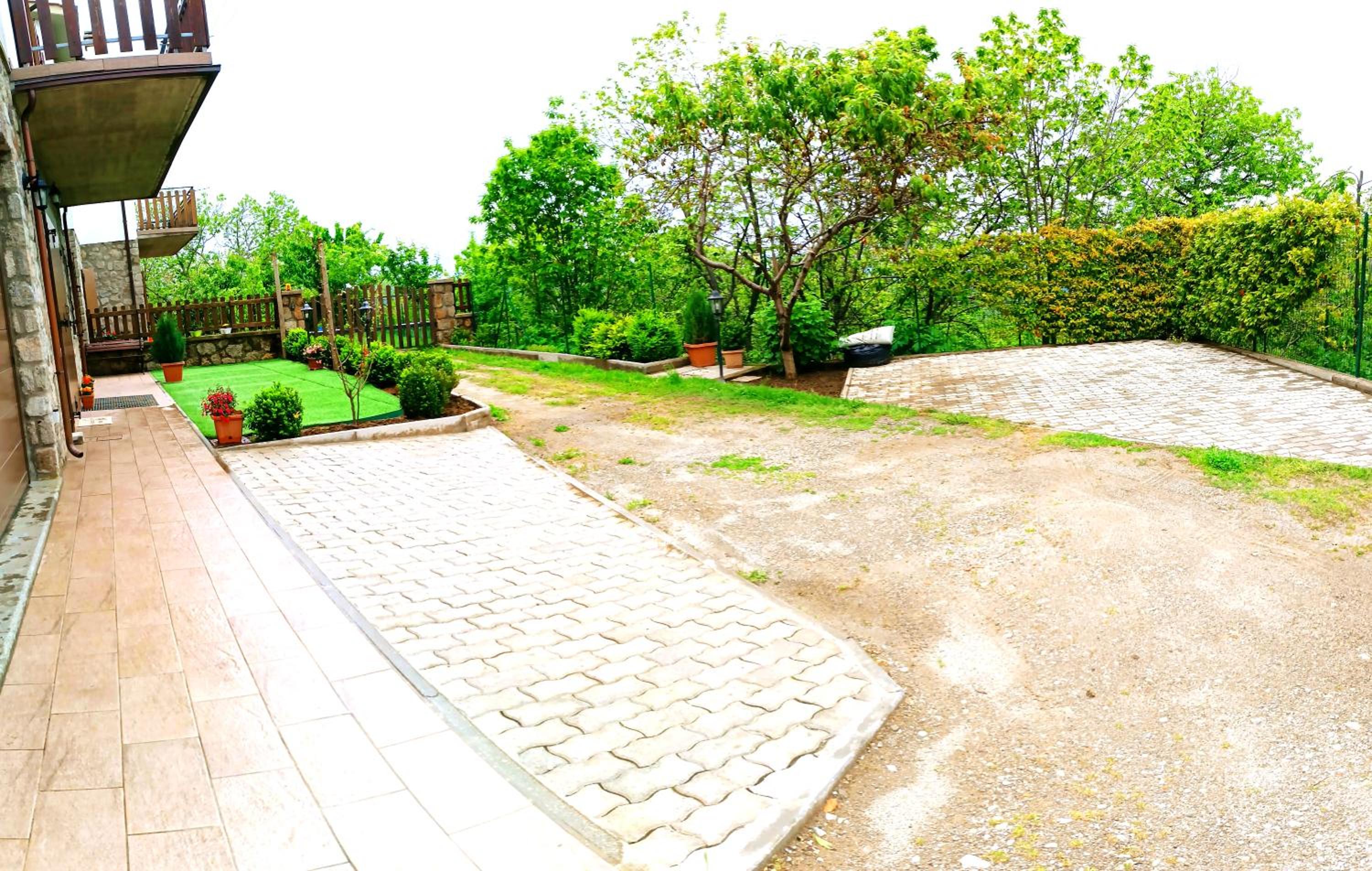 Photo 9