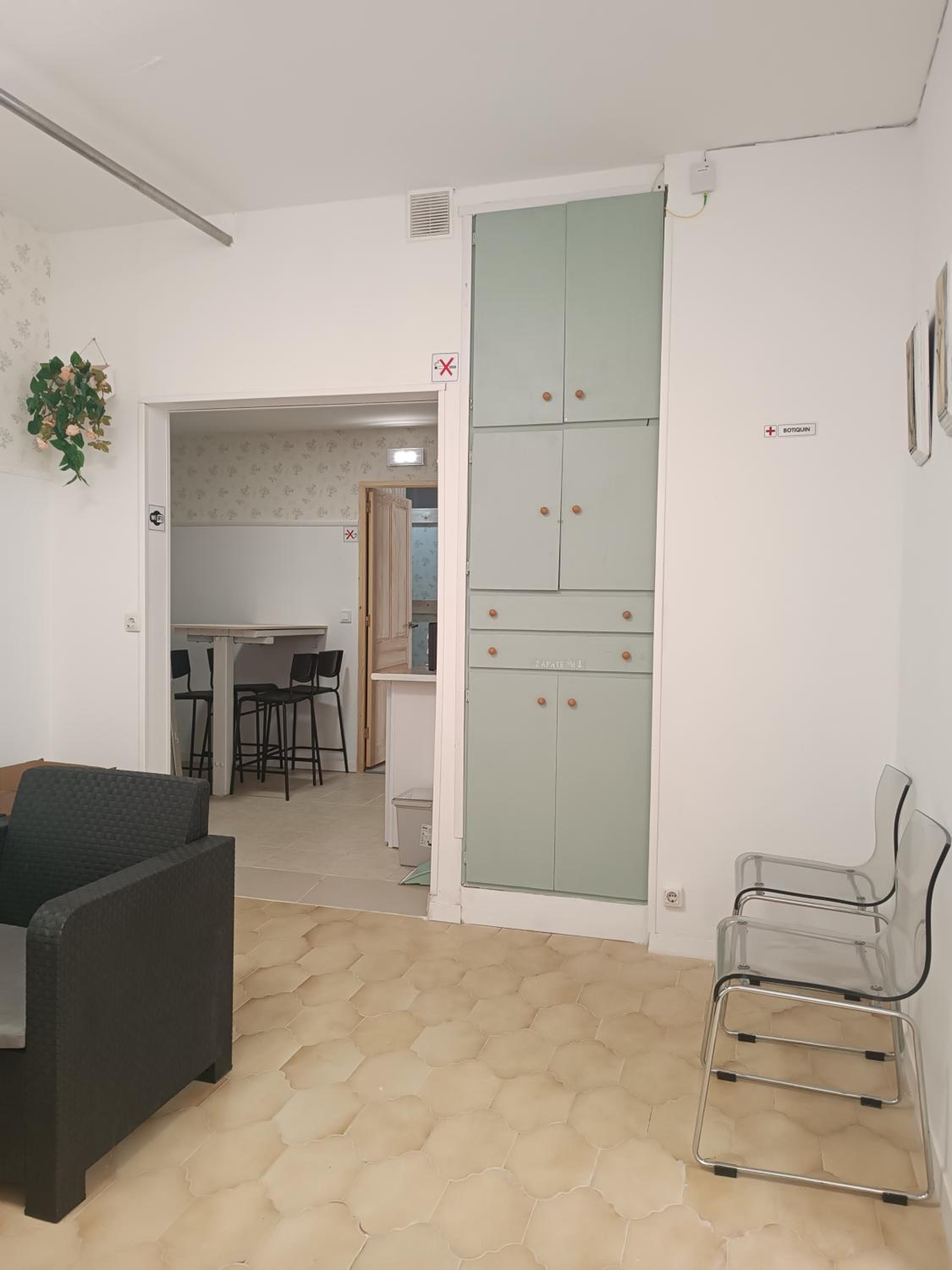 Hostel Bretema