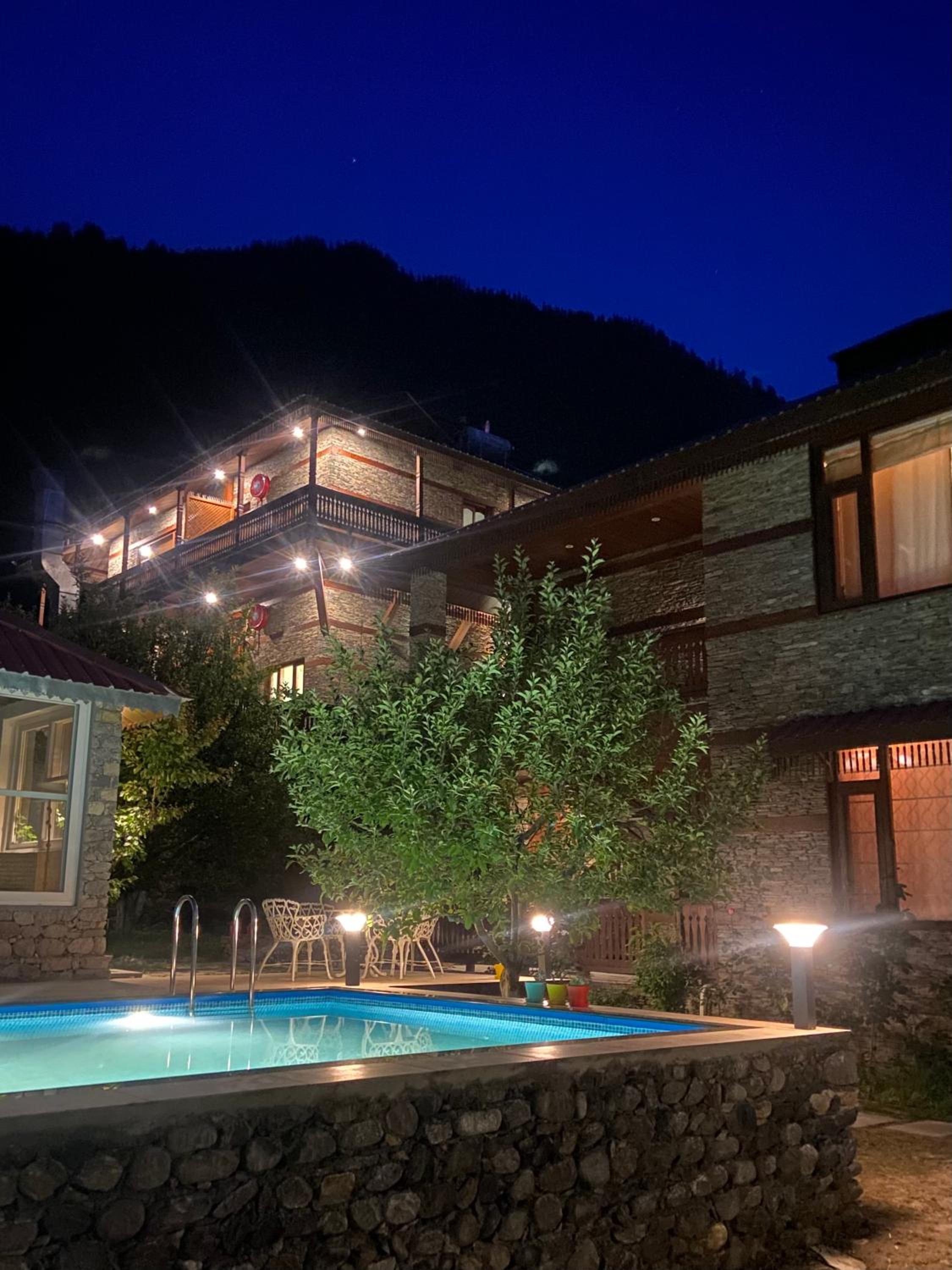 ShivAdya Boutique Stay Near Manali Quiet Naggar Side Retreat view 5