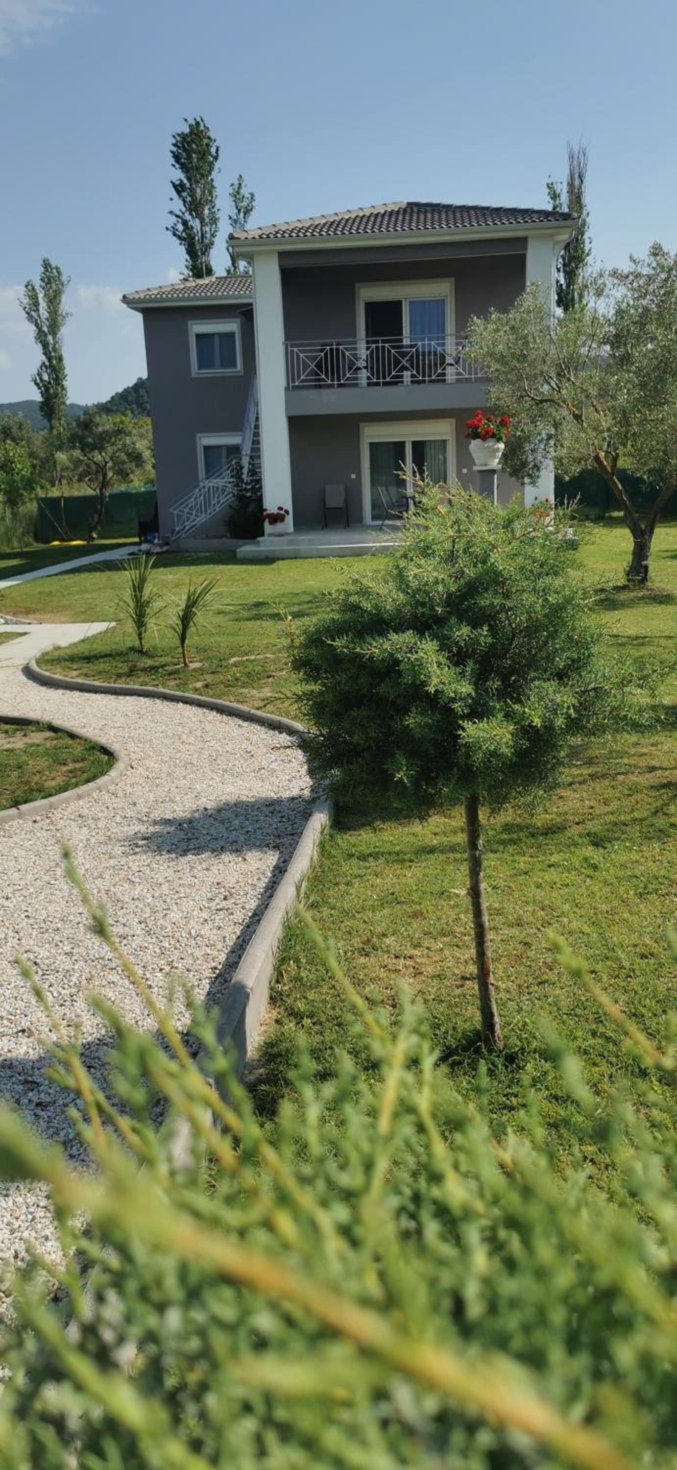 Elegant house view 2