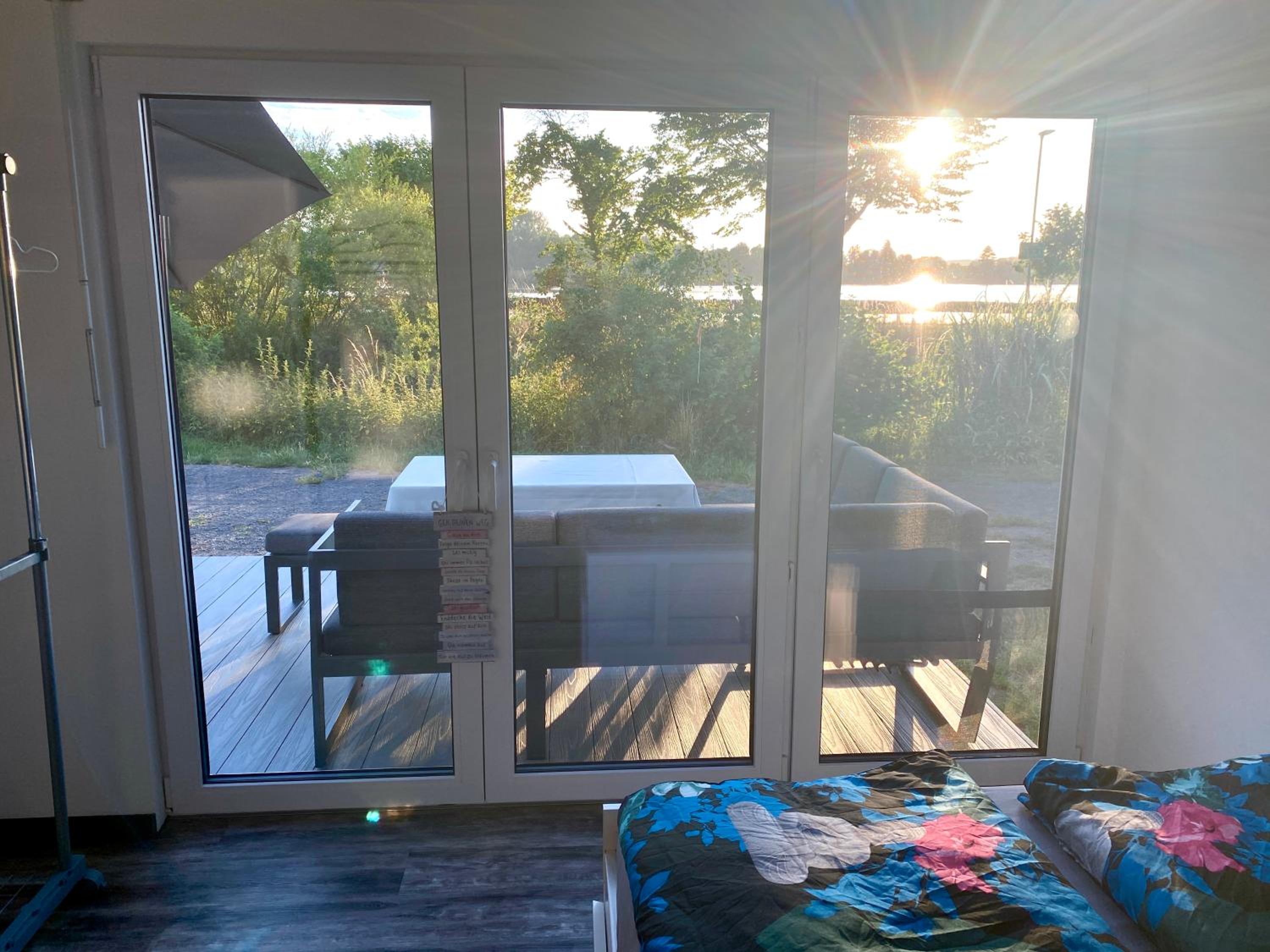 House of Happiness mit Seeblick