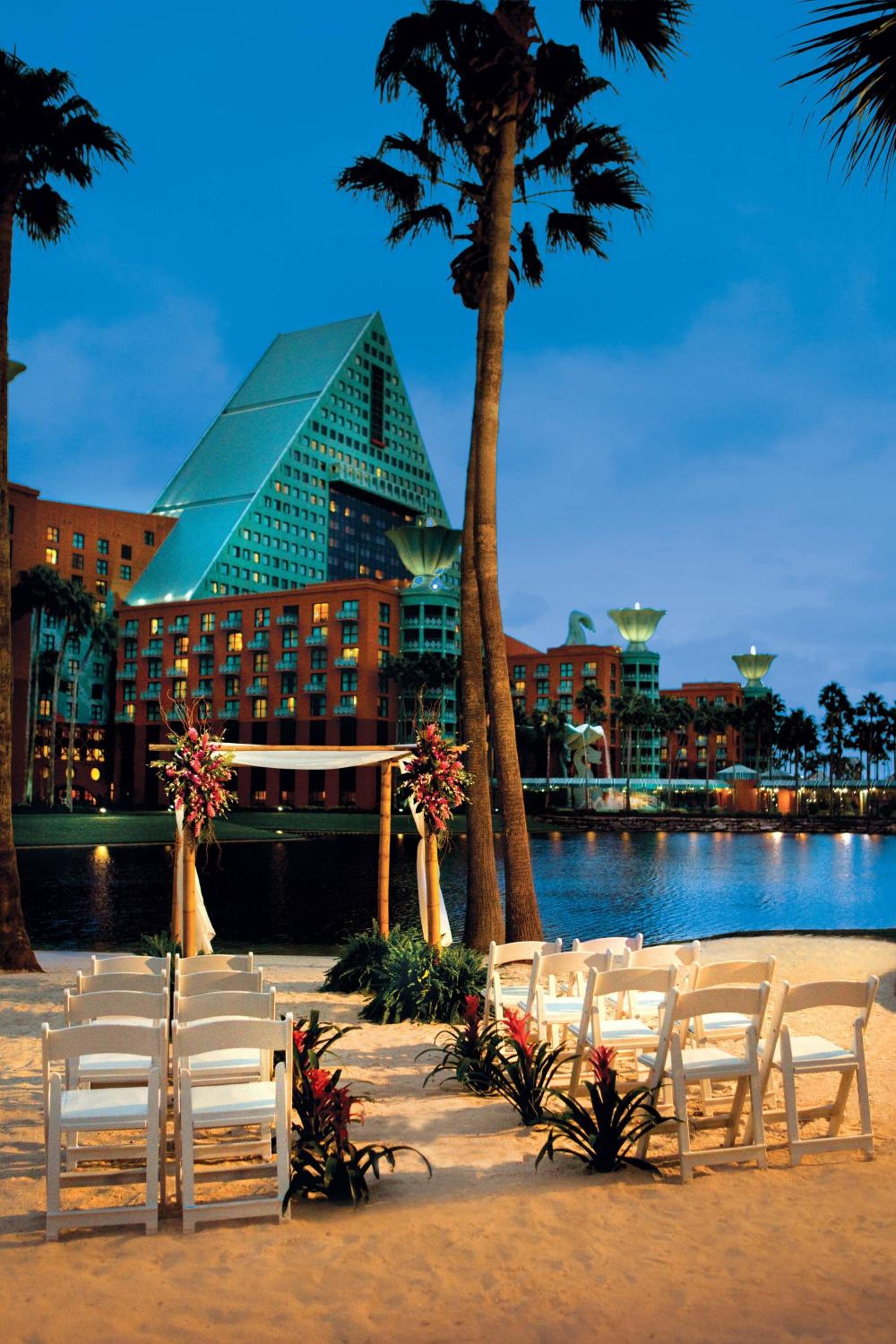 Walt Disney World Swan
