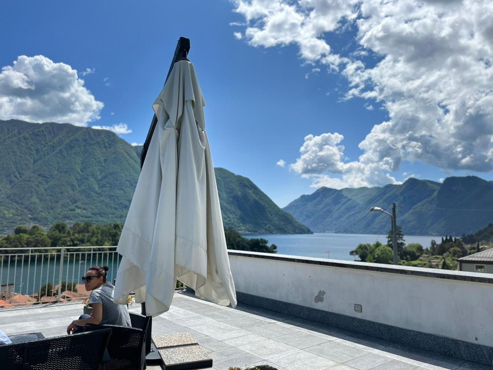 La Terrazza Sul Lago view 5