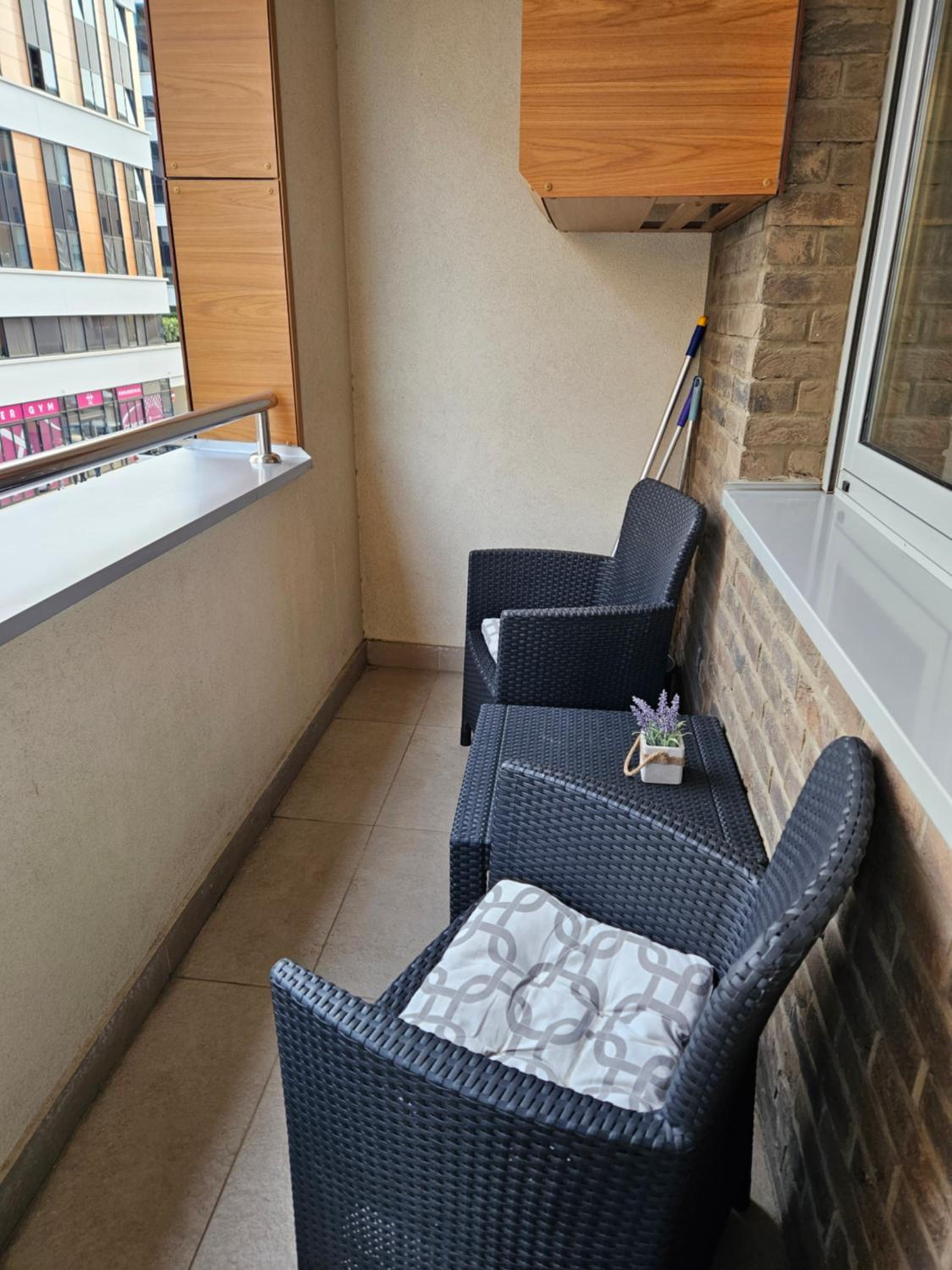 Stylish New Belgrade apt parking 5e per day view 3