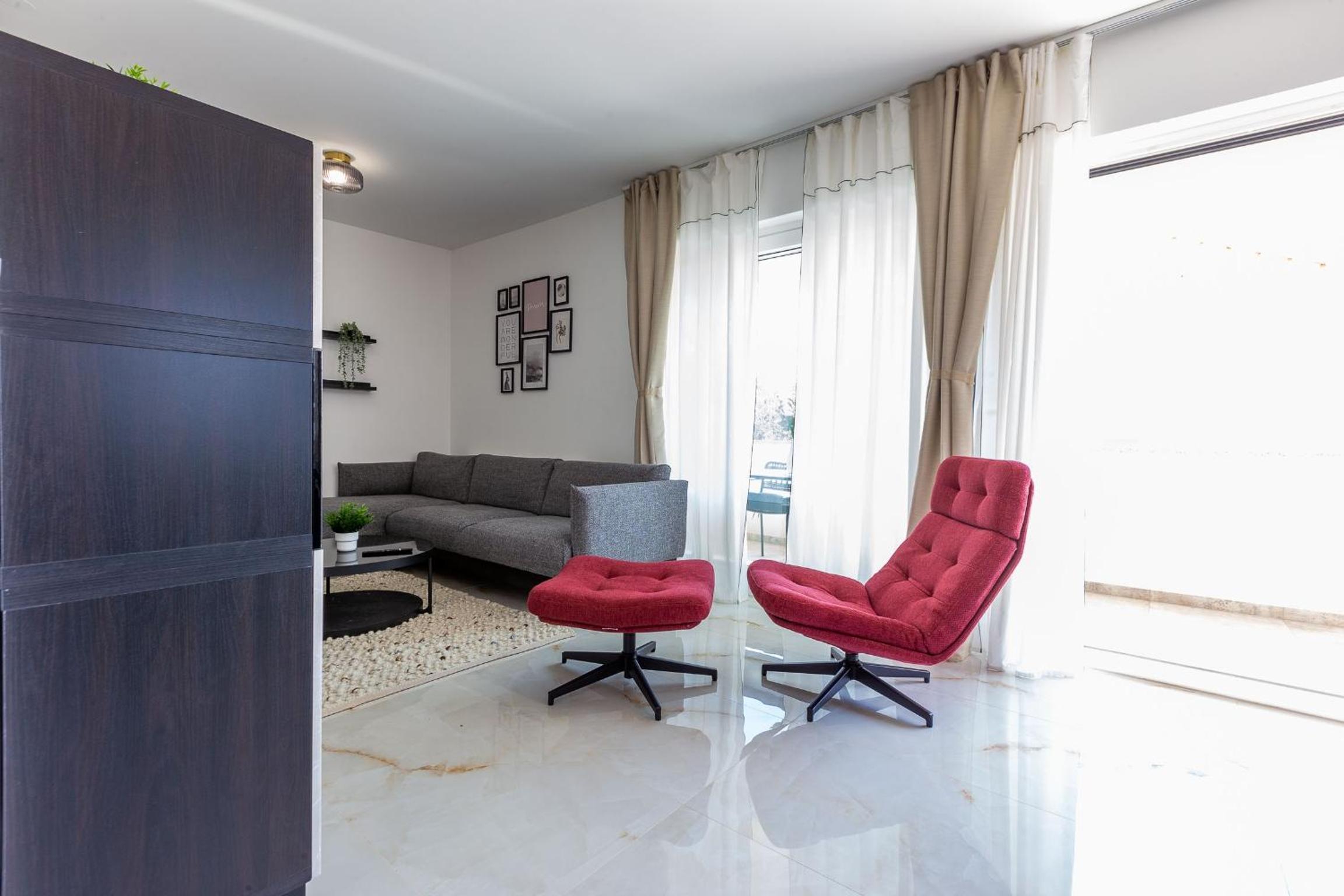 LPL Luxury Apartments