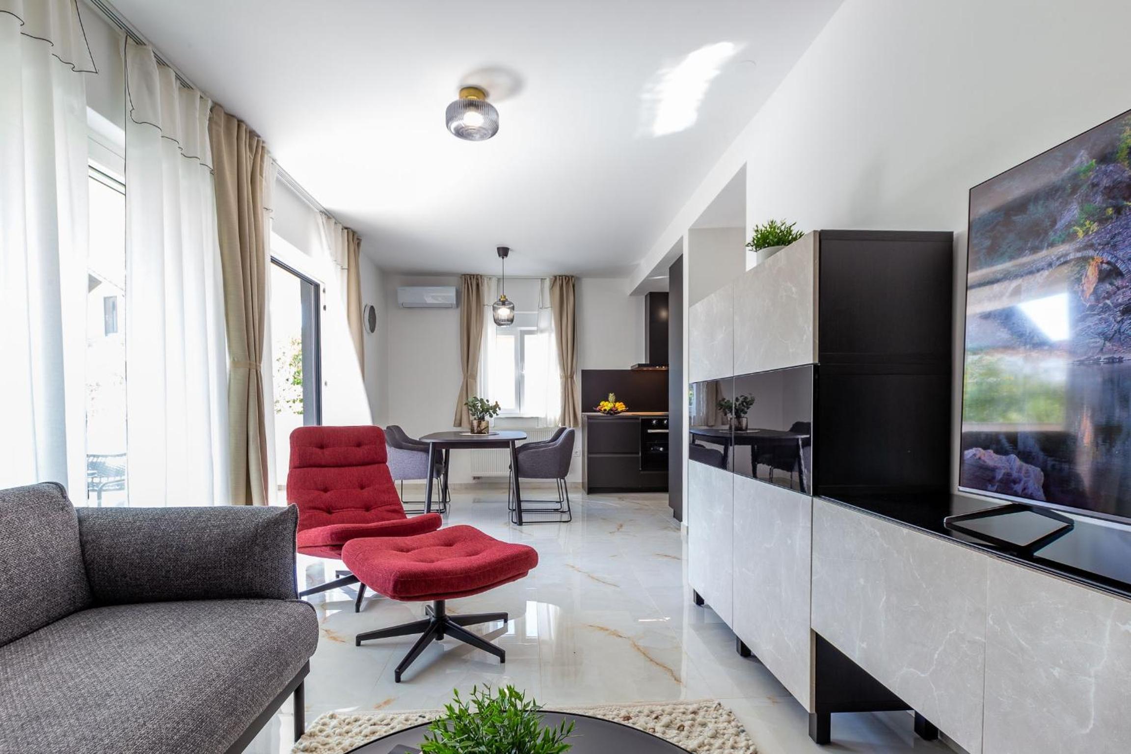 LPL Luxury Apartments