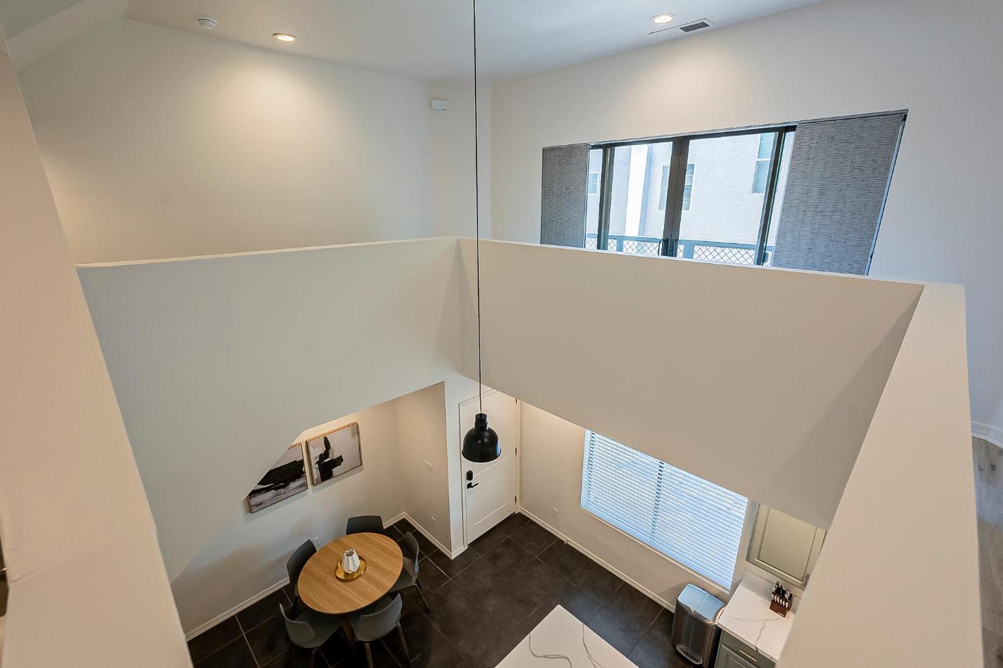 Modern 3 Bed - 3 Bath Townhouse w/ rooftop deck view 2
