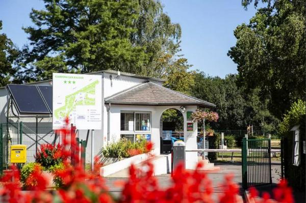 CAMPING ONLYCAMP DES HALLES view 5