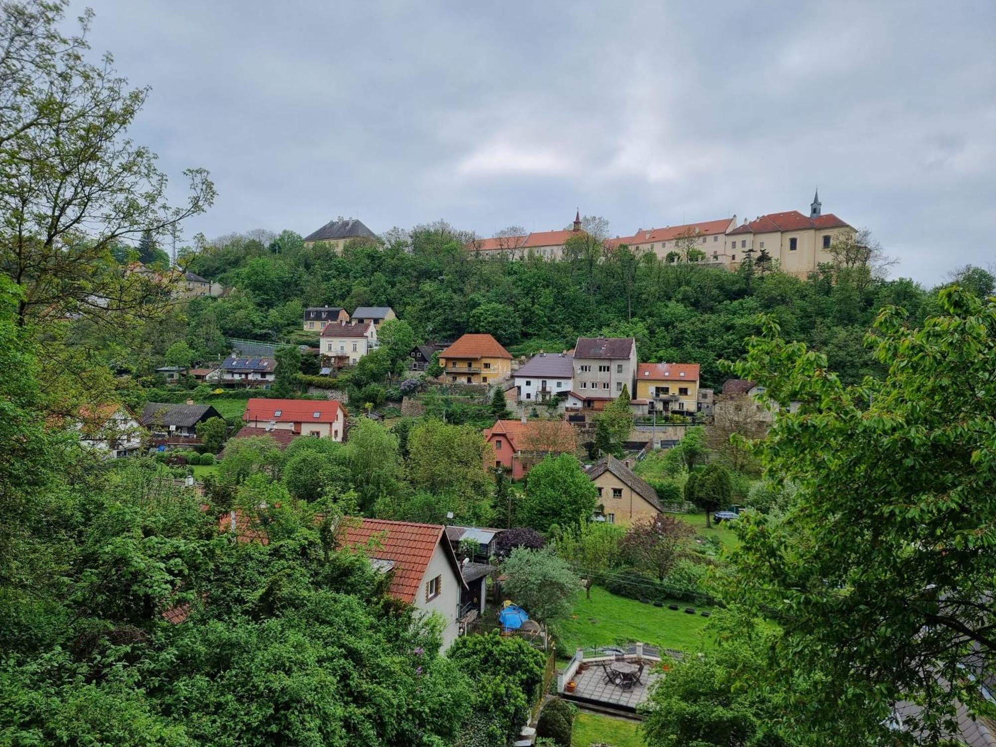 Nižbor samostatný domek v zahradě