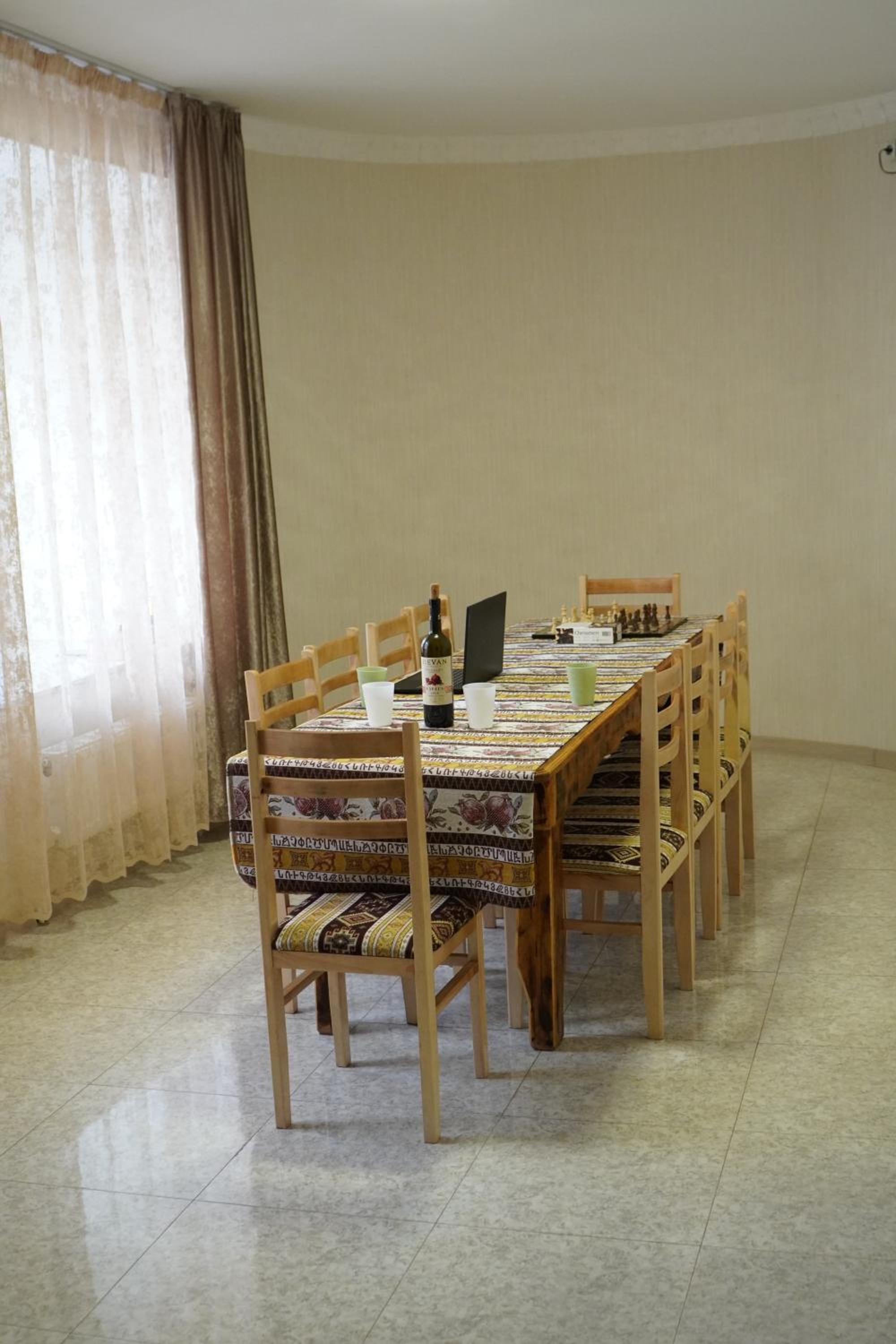 Aragats Hostel & Guest House