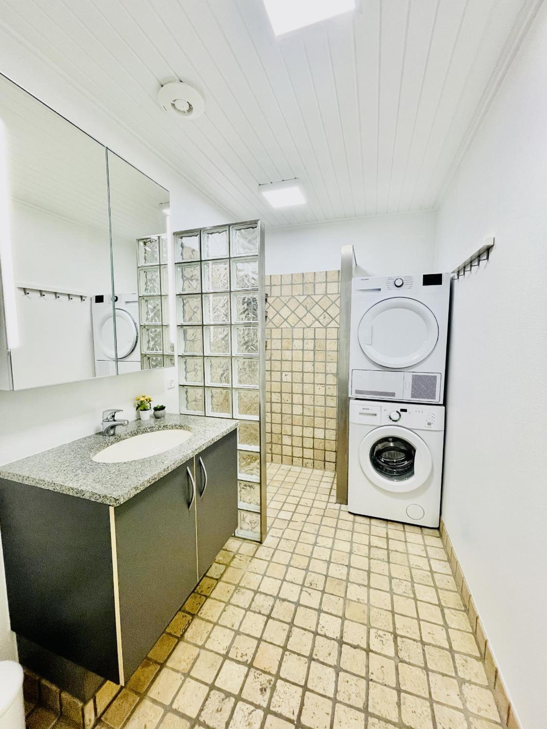 aday - Charming apartment in the pedestrian street of Frederikshavn
