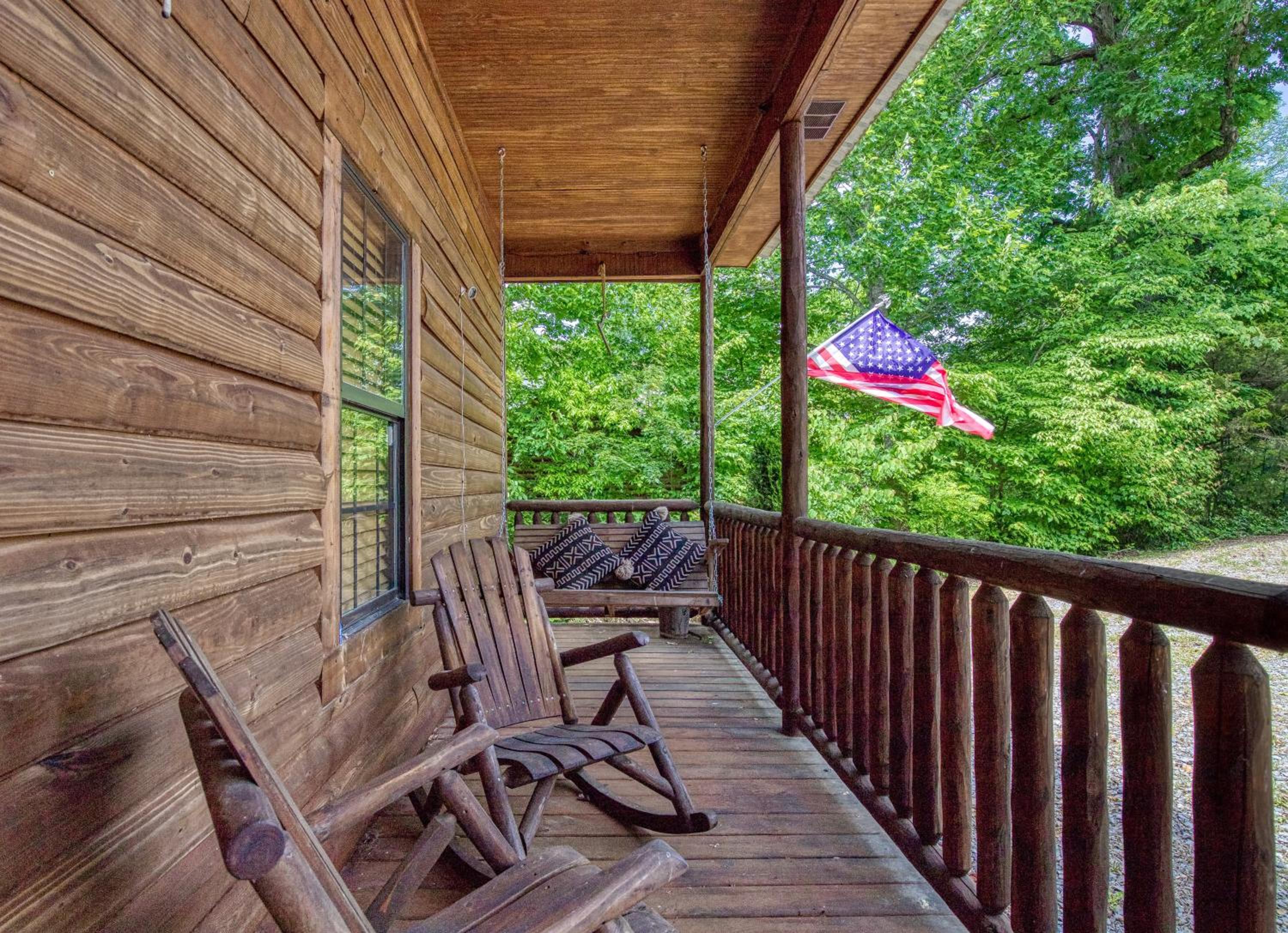 Haleywood Hollow, FREE Attraction tickets for each paid day, Arcade, WIFI!!!