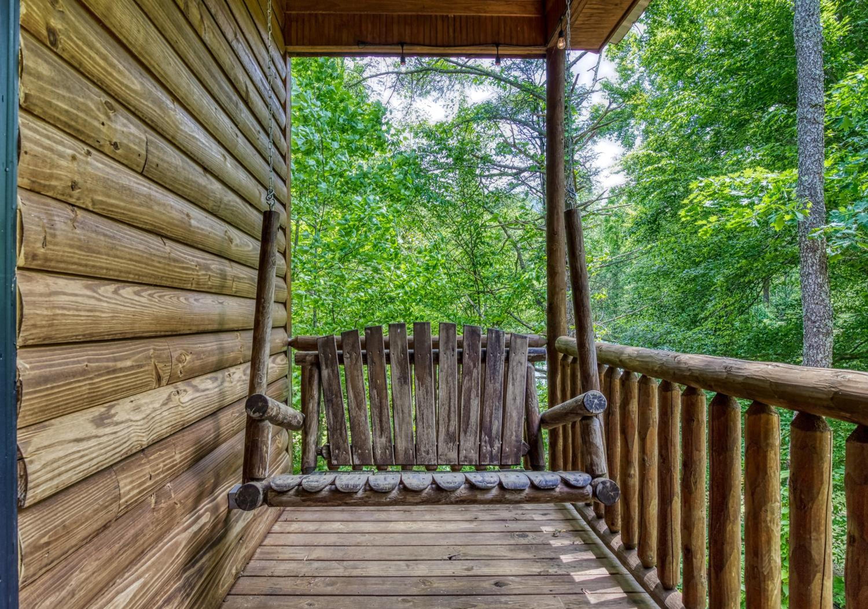 Haleywood Hollow, FREE Attraction tickets for each paid day, Arcade, WIFI!!!