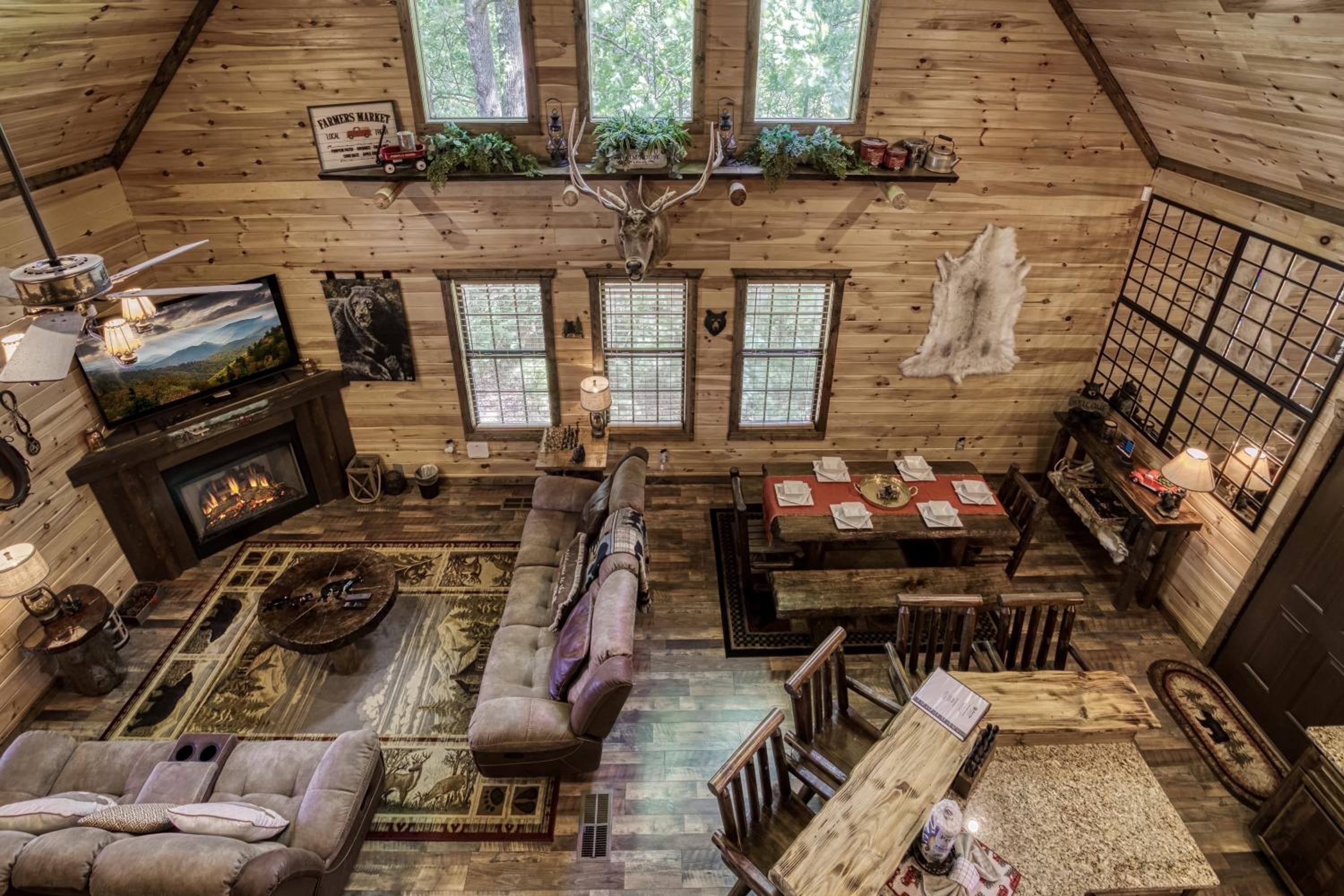 Haleywood Hollow, FREE Attraction tickets for each paid day, Arcade, WIFI!!!