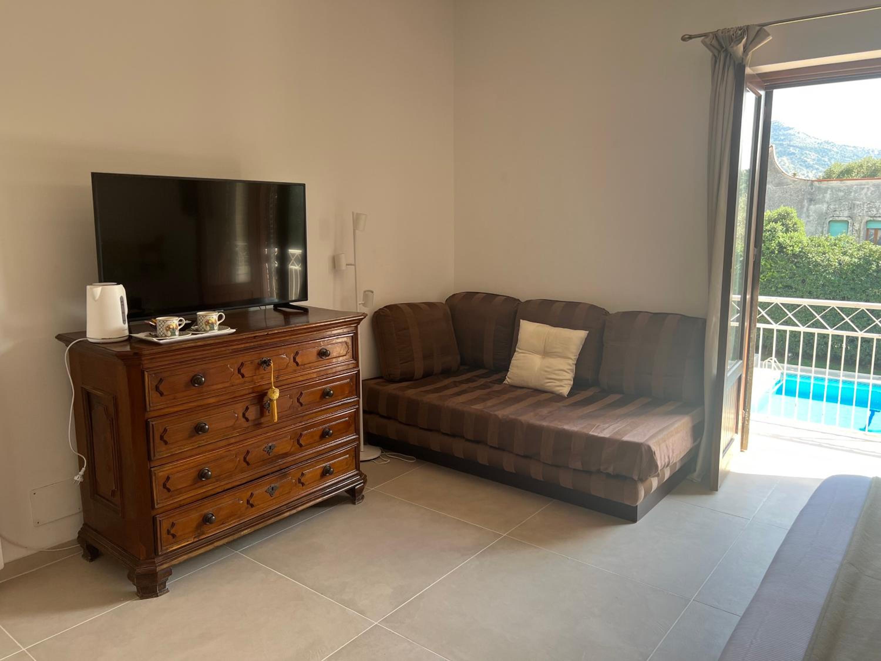 Domus Orestea Luxury Suites view 3