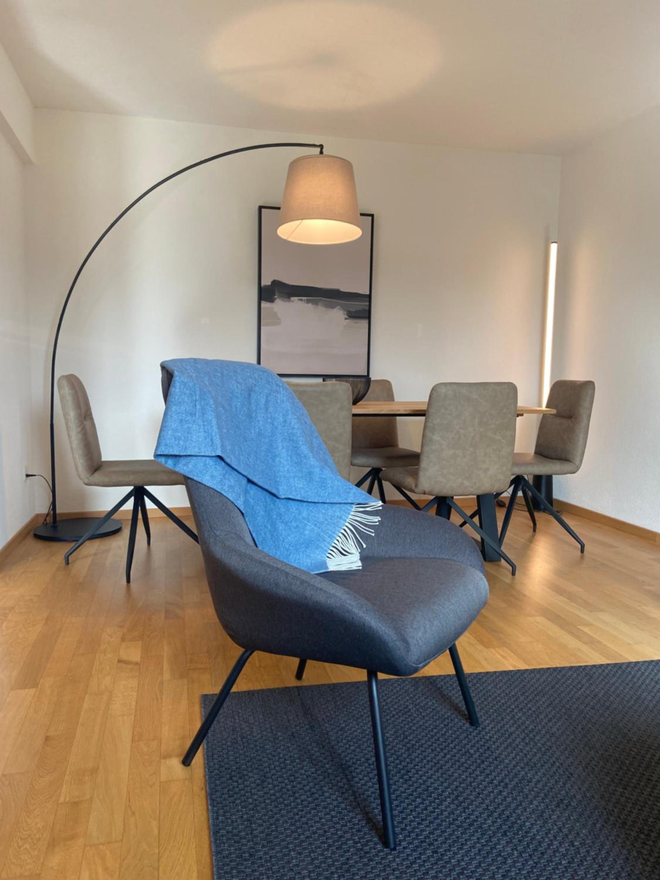 Modern 3BDR Duplex with Skyroof in Trendy Zurich West