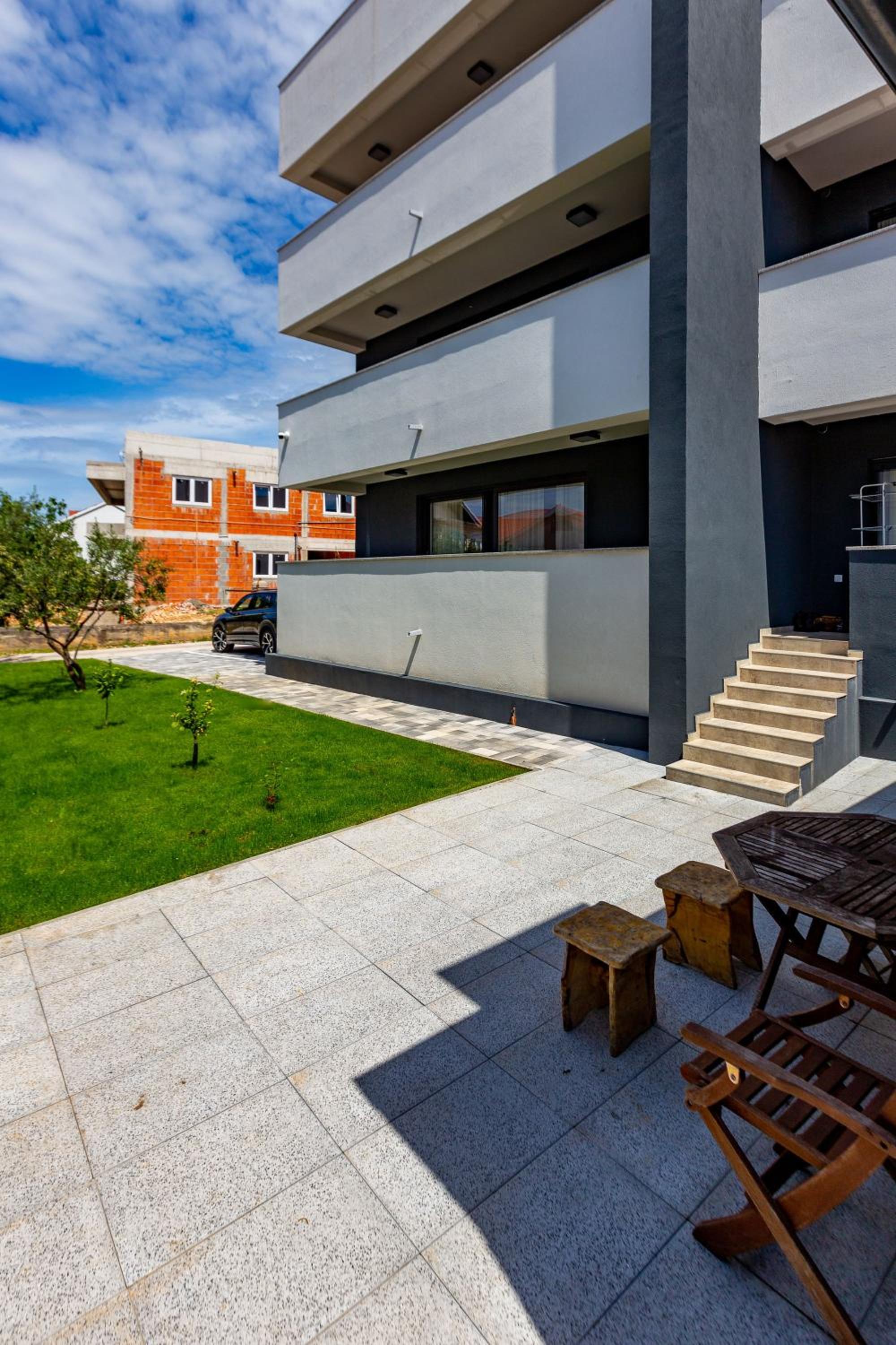 LPL Luxury Apartments